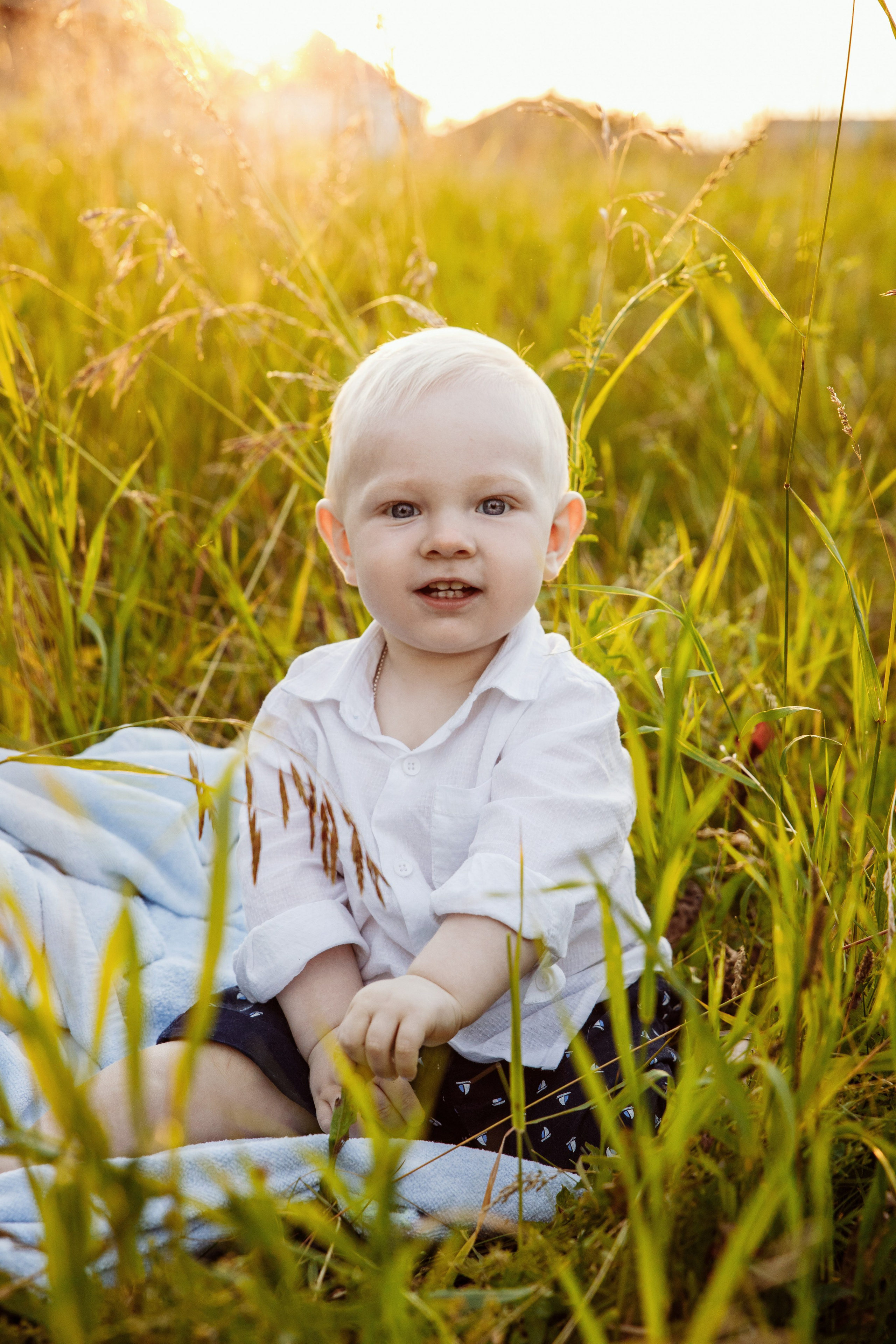 Outdoor First Birthday Photoshoot – Fun & Playful Moments. Alisa Tant — Family and newborn photographer Bucks County, Montgomery county, Philadelphia, NJ