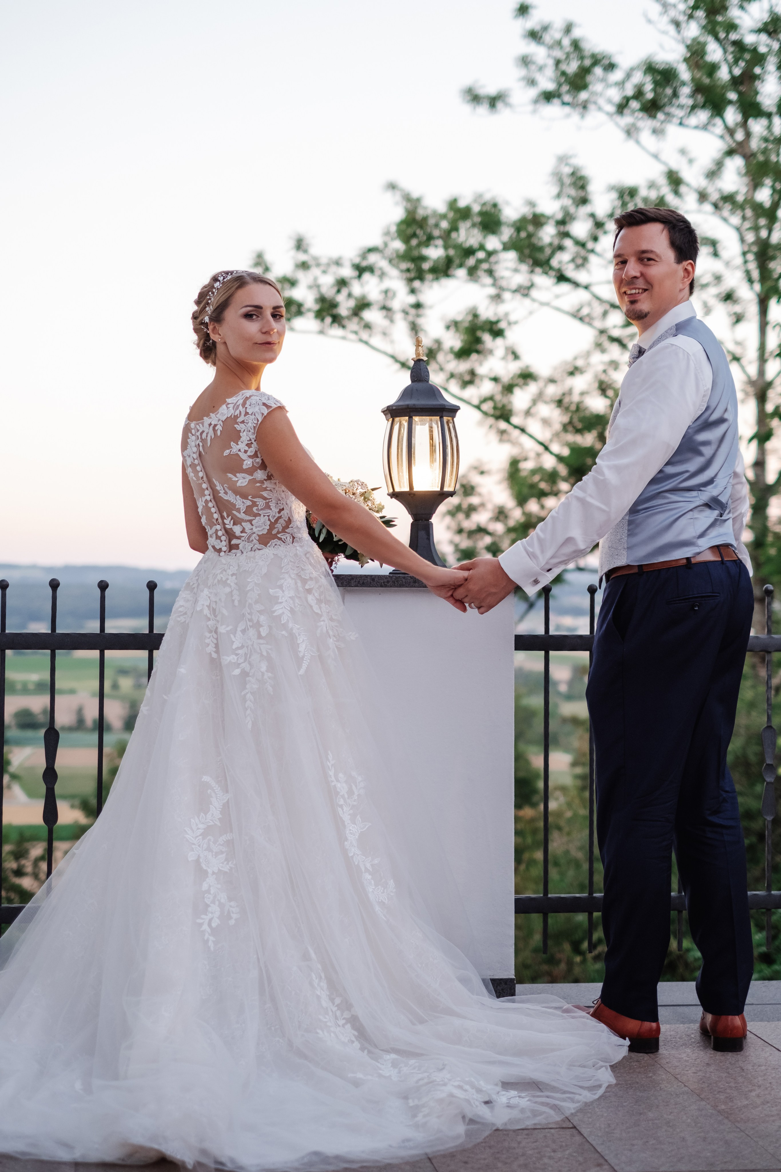 Hochzeit. Eure authentischen Familien- & Newbornmomente –erzählt in Fotos & Videos