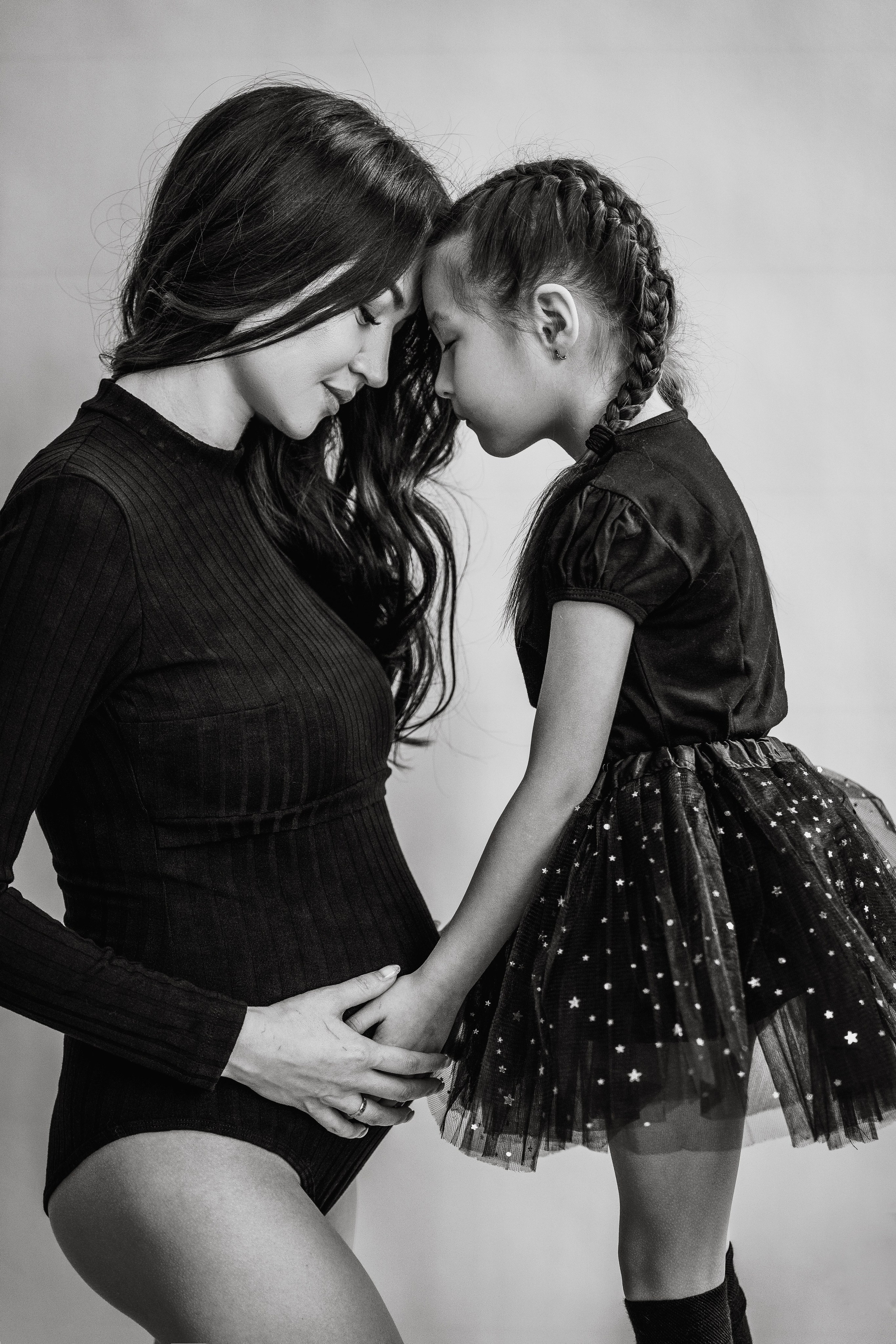 High-Fashion Maternity Photography – Chic & Glamorous Studio Session. Alisa Tant — Family and newborn photographer Bucks County, Montgomery county, Philadelphia, NJ