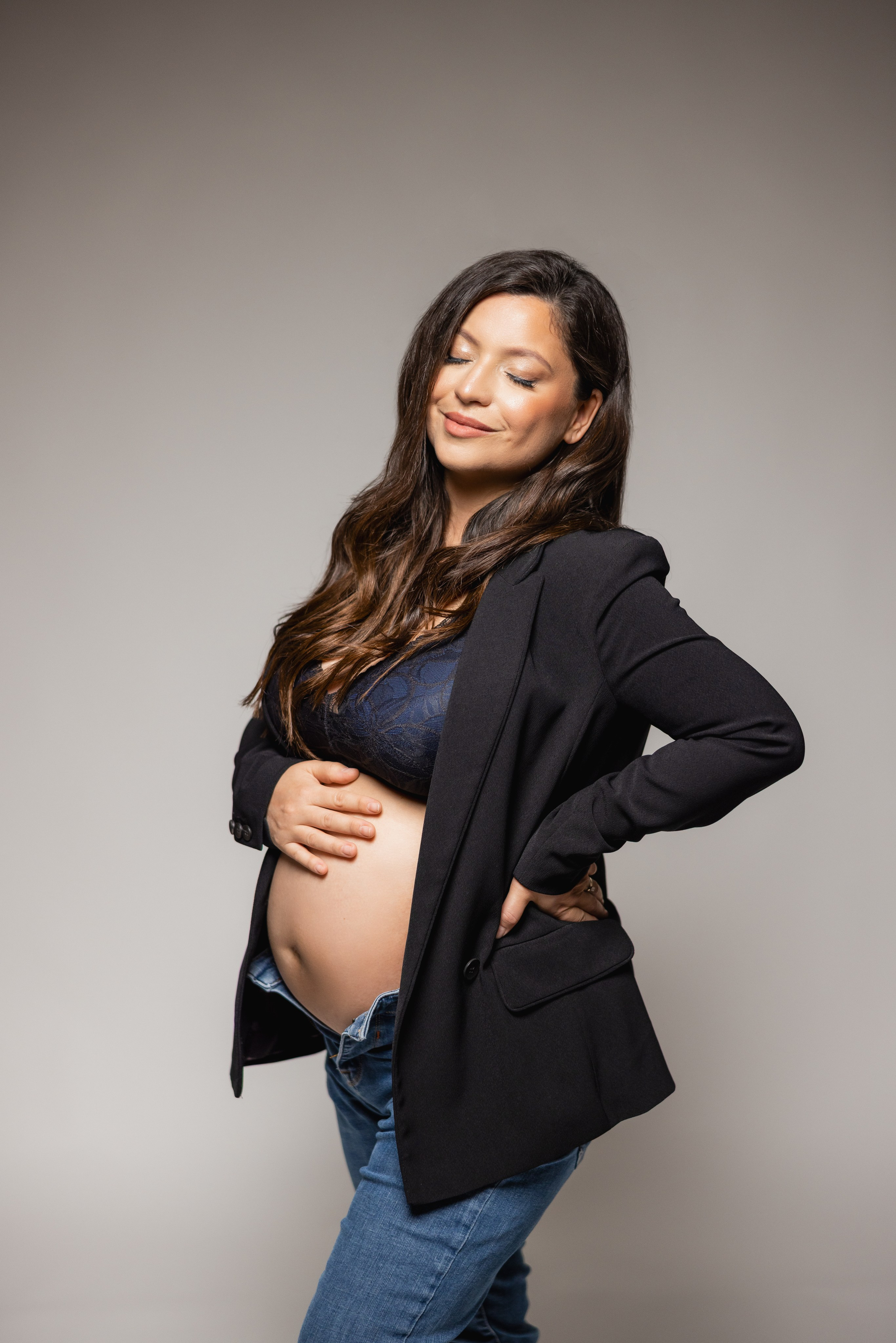 Babybauchshooting. Neugeborenenfotografie Pforzheim Katharina Jozic