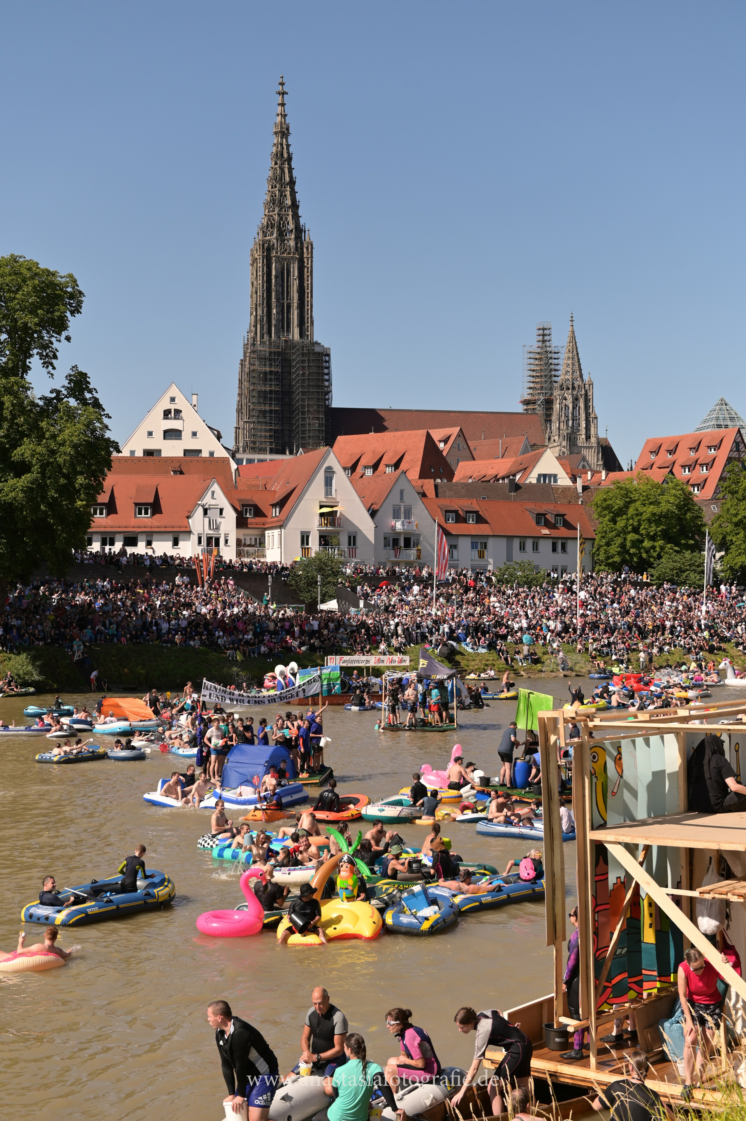 Nabada Ulm 2025. Newbornfotograf Kinderfotograf Ulm Familienfotograf Anastasia Neu-Ulm