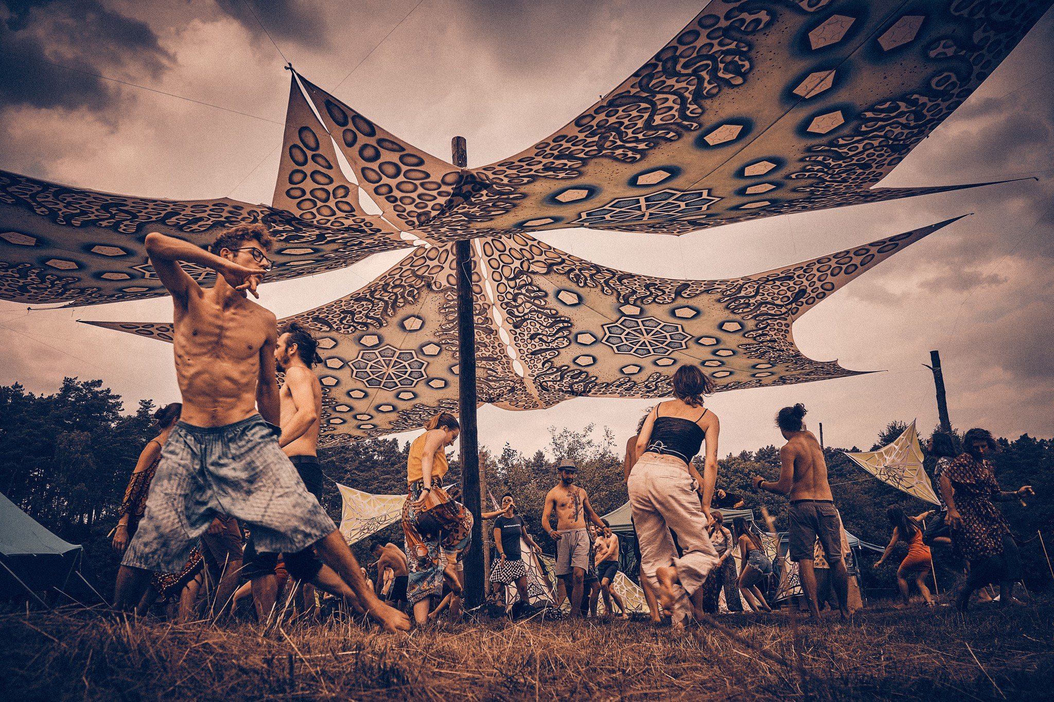 Portrety Ludzi, zrobione na Festiwalach Świadomościowych i Muzycznych: Dharma, ZIELONE KRĘGI, Wibracje, FRUŃ, Organic, Turkusowa Wyspa. Andriej Szypilow - Fotografia & Wideografia