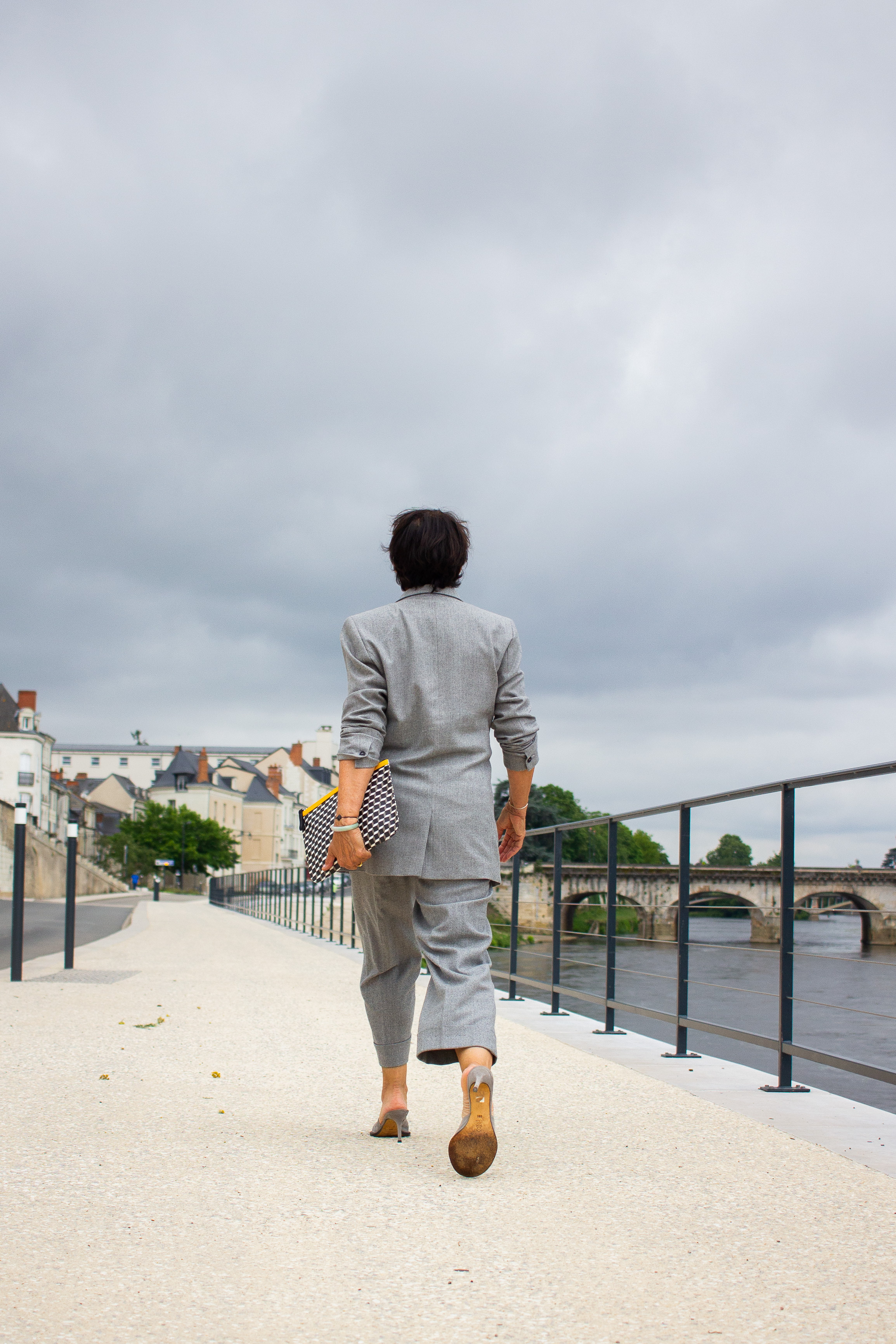 Styliste americaine Faith. Photographe professionnelle à Poitiers, Tours et Châtellerault | Studio photo entre Poitiers et Tours – portraits, familles, entreprises, ma