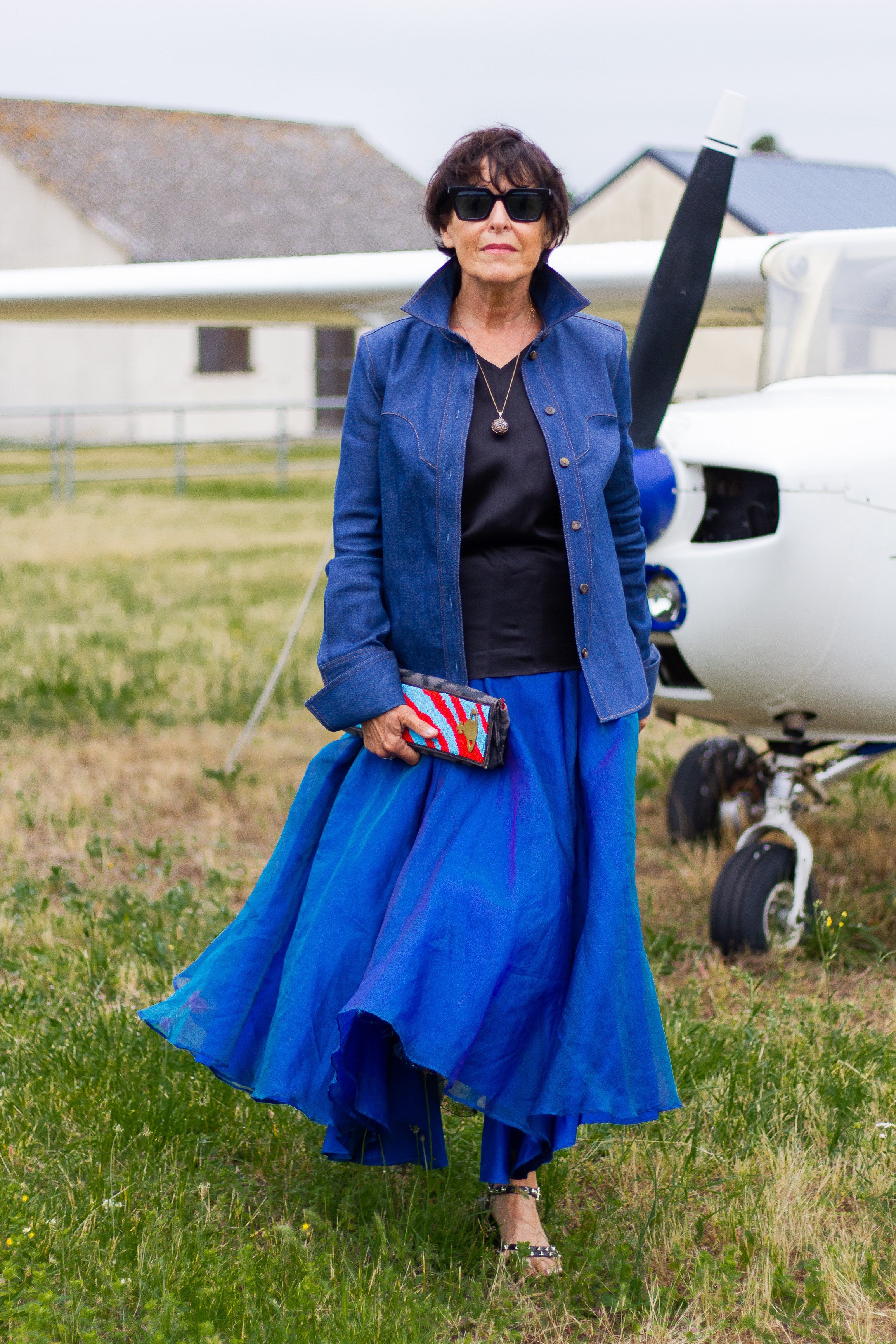 Styliste americaine Faith. Photographe professionnelle à Poitiers, Tours et Châtellerault | Studio photo entre Poitiers et Tours – portraits, familles, entreprises, ma