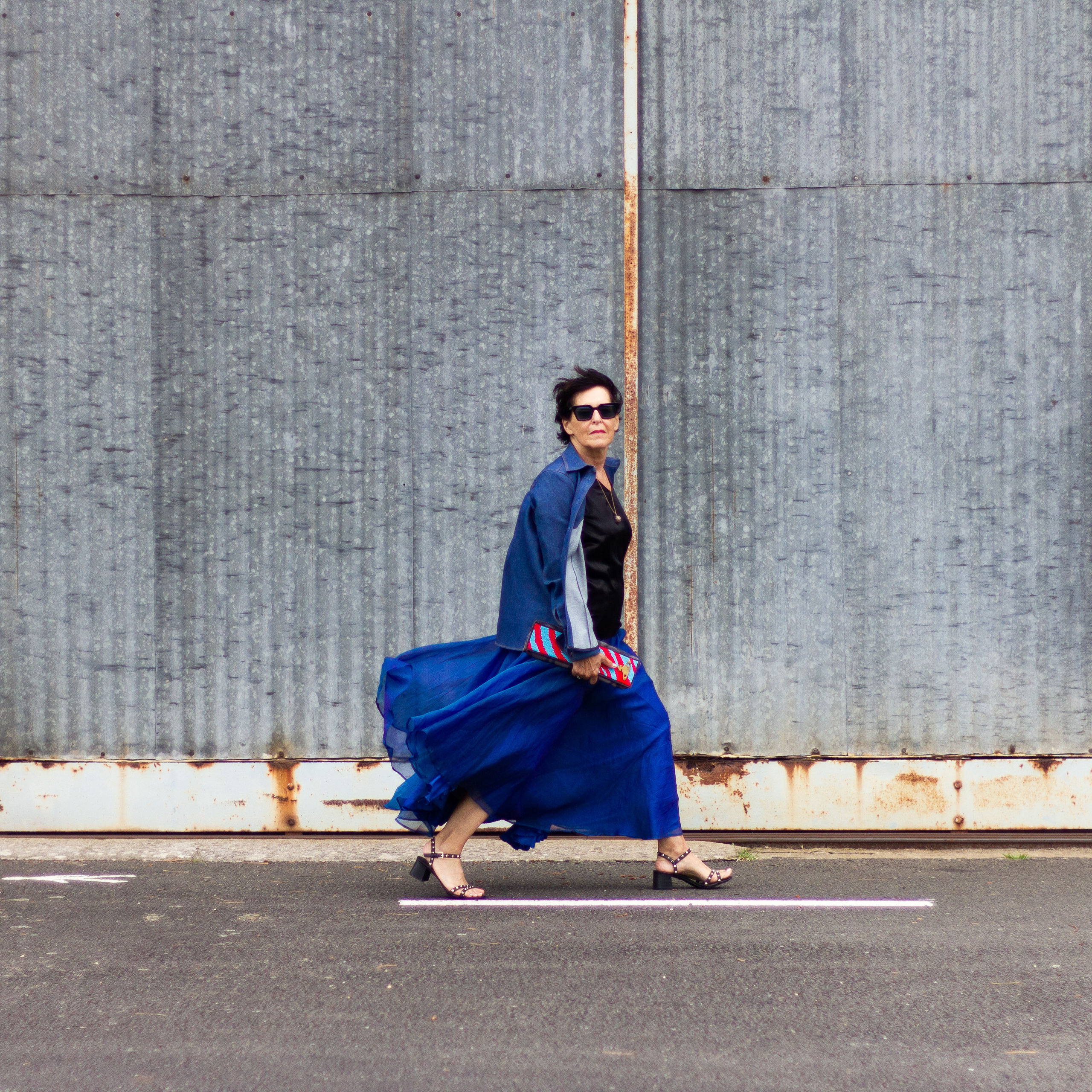 Styliste americaine Faith. Photographe professionnelle à Poitiers, Tours et Châtellerault | Studio photo entre Poitiers et Tours – portraits, familles, entreprises, ma