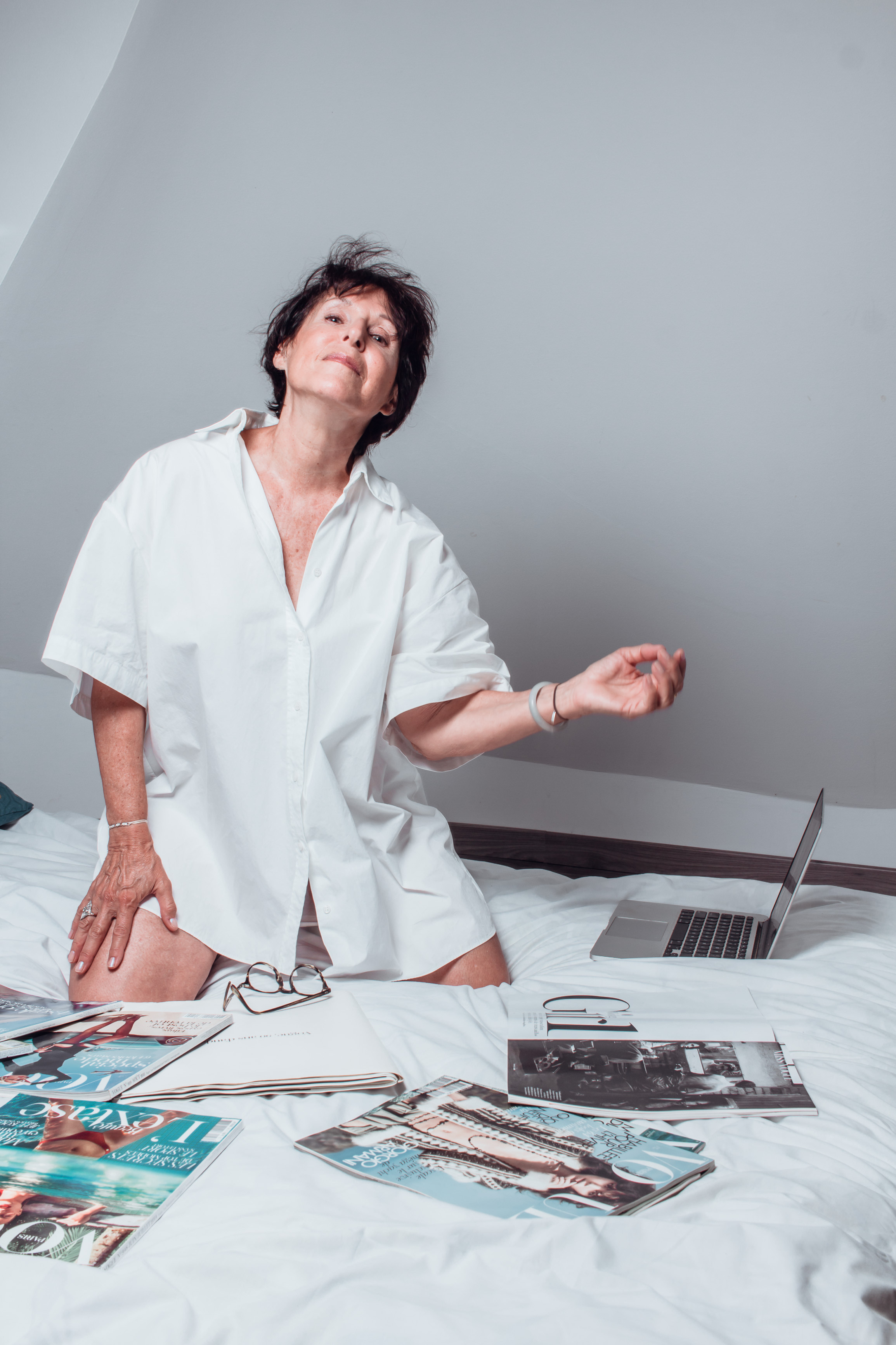 Styliste americaine Faith. Photographe professionnelle à Poitiers, Tours et Châtellerault | Studio photo entre Poitiers et Tours – portraits, familles, entreprises, ma