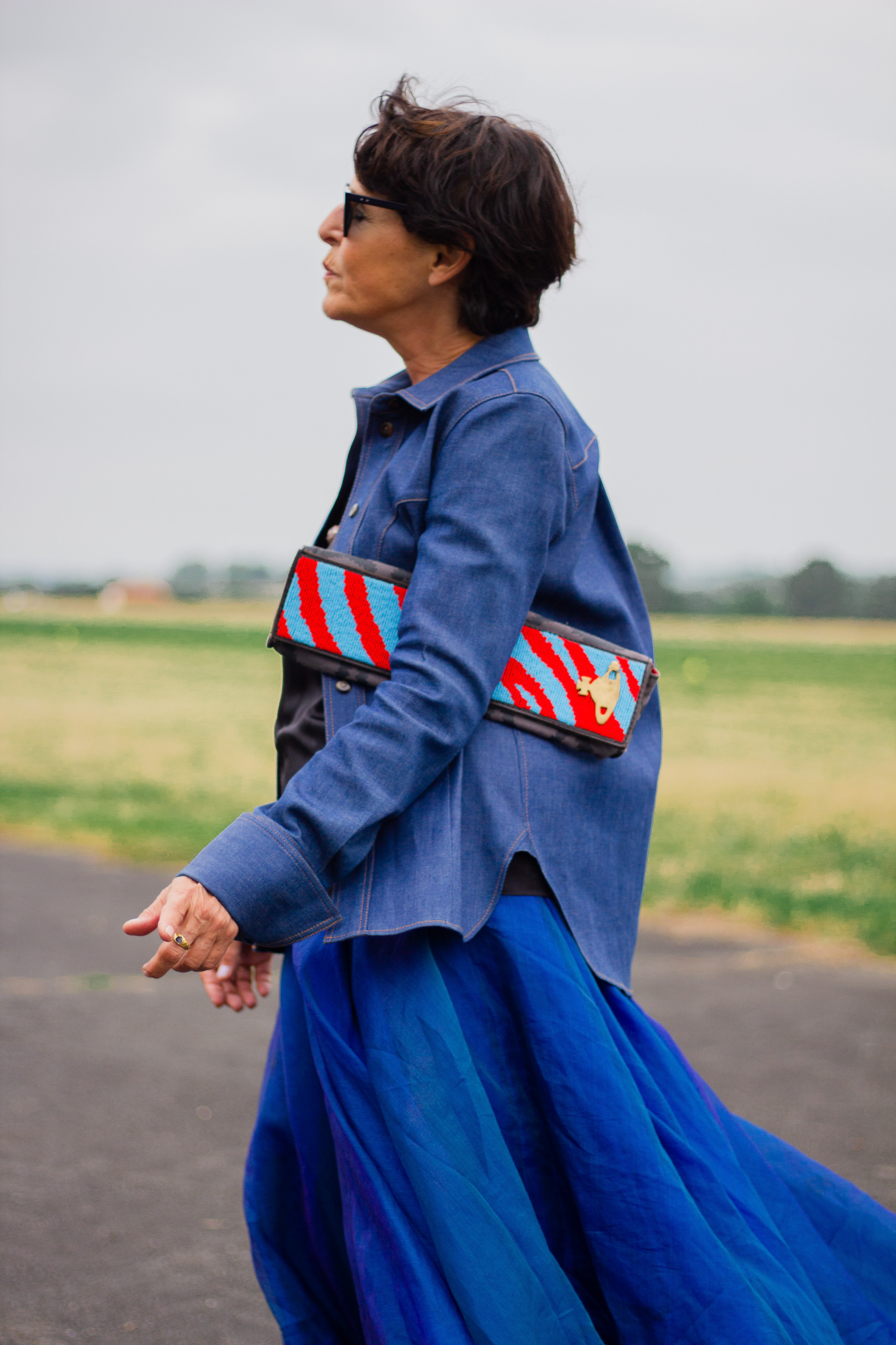Styliste americaine Faith. Photographe professionnelle à Poitiers, Tours et Châtellerault | Studio photo entre Poitiers et Tours – portraits, familles, entreprises, ma