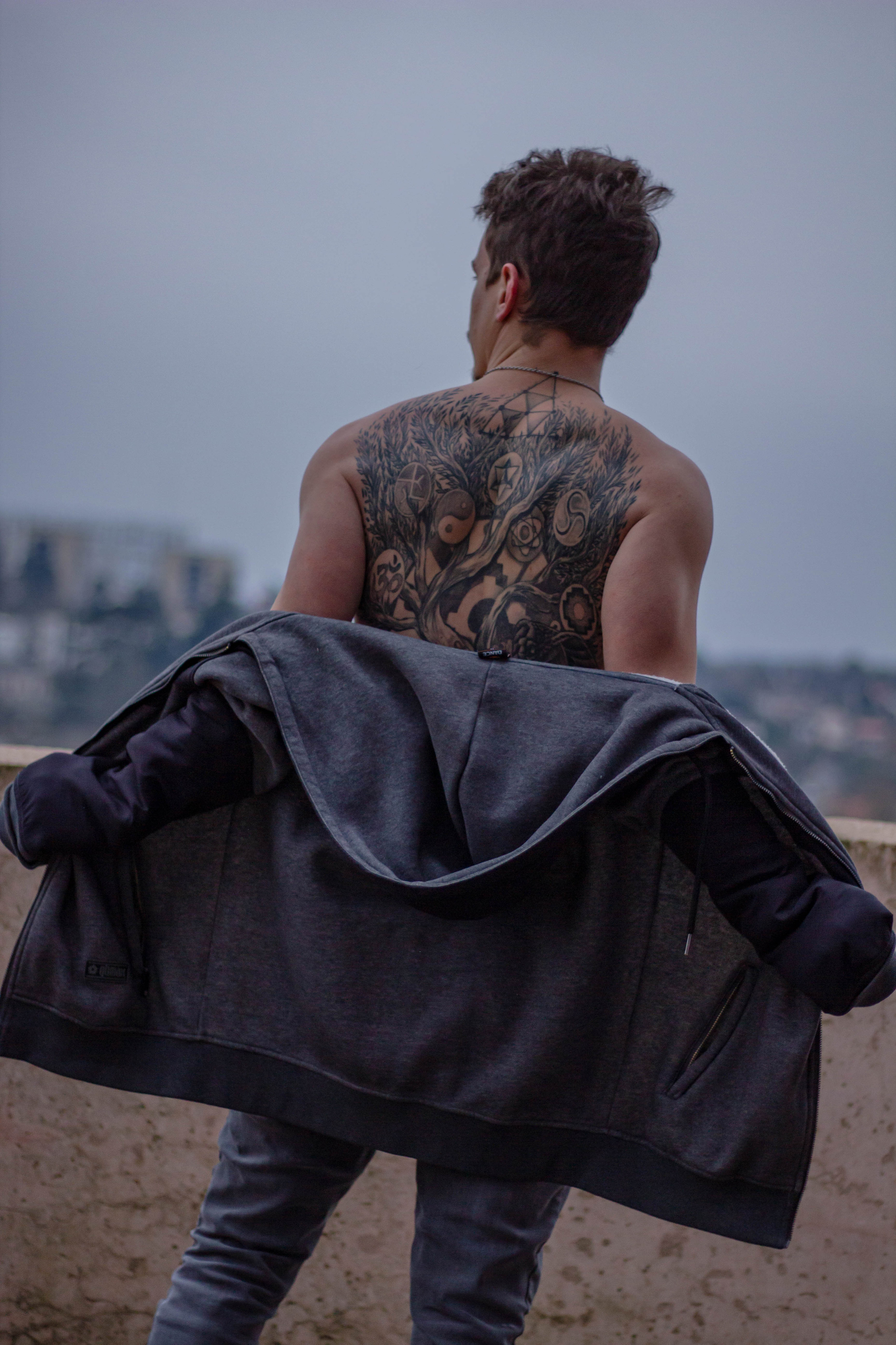 Antho | Un ouevre d’art sur la peau. Photographe professionnelle à Poitiers, Tours et Châtellerault | Studio photo entre Poitiers et Tours – portraits, familles, entreprises, ma