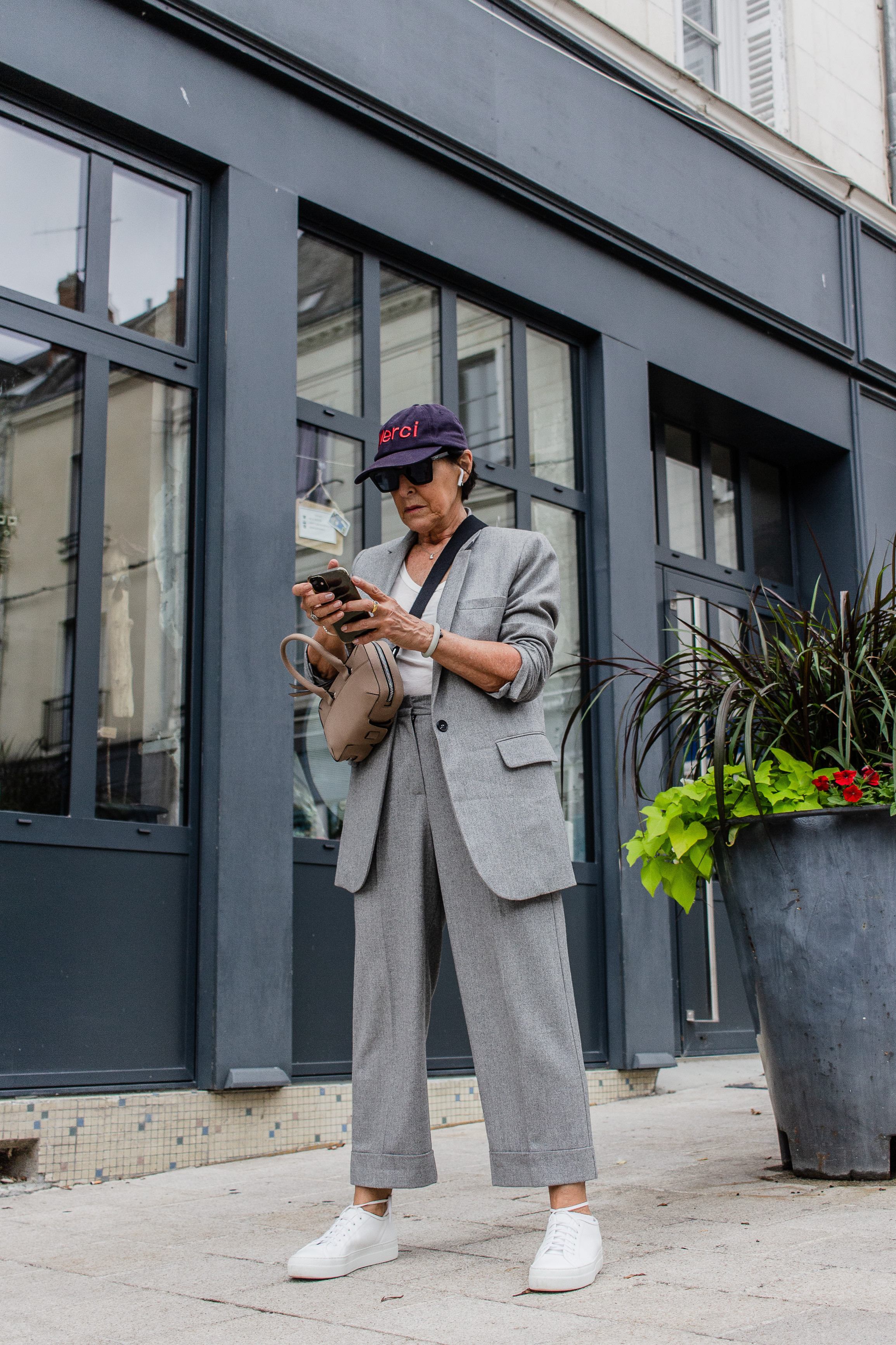 Styliste americaine Faith. Photographe professionnelle à Poitiers, Tours et Châtellerault | Studio photo entre Poitiers et Tours – portraits, familles, entreprises, ma