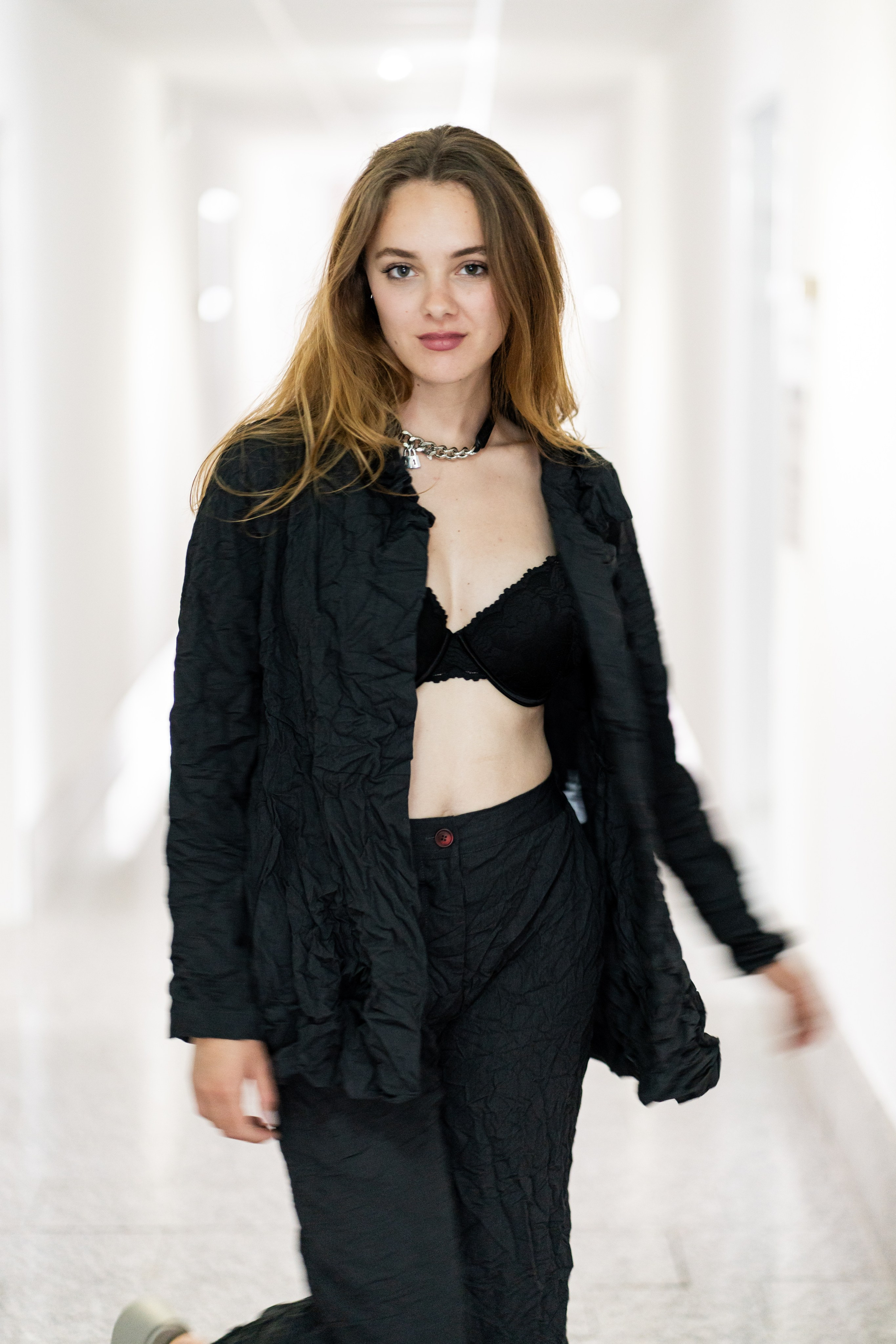 LOLA & OBLIQUE. Portrait photographer in Germany and all over Europe Mischa Blank