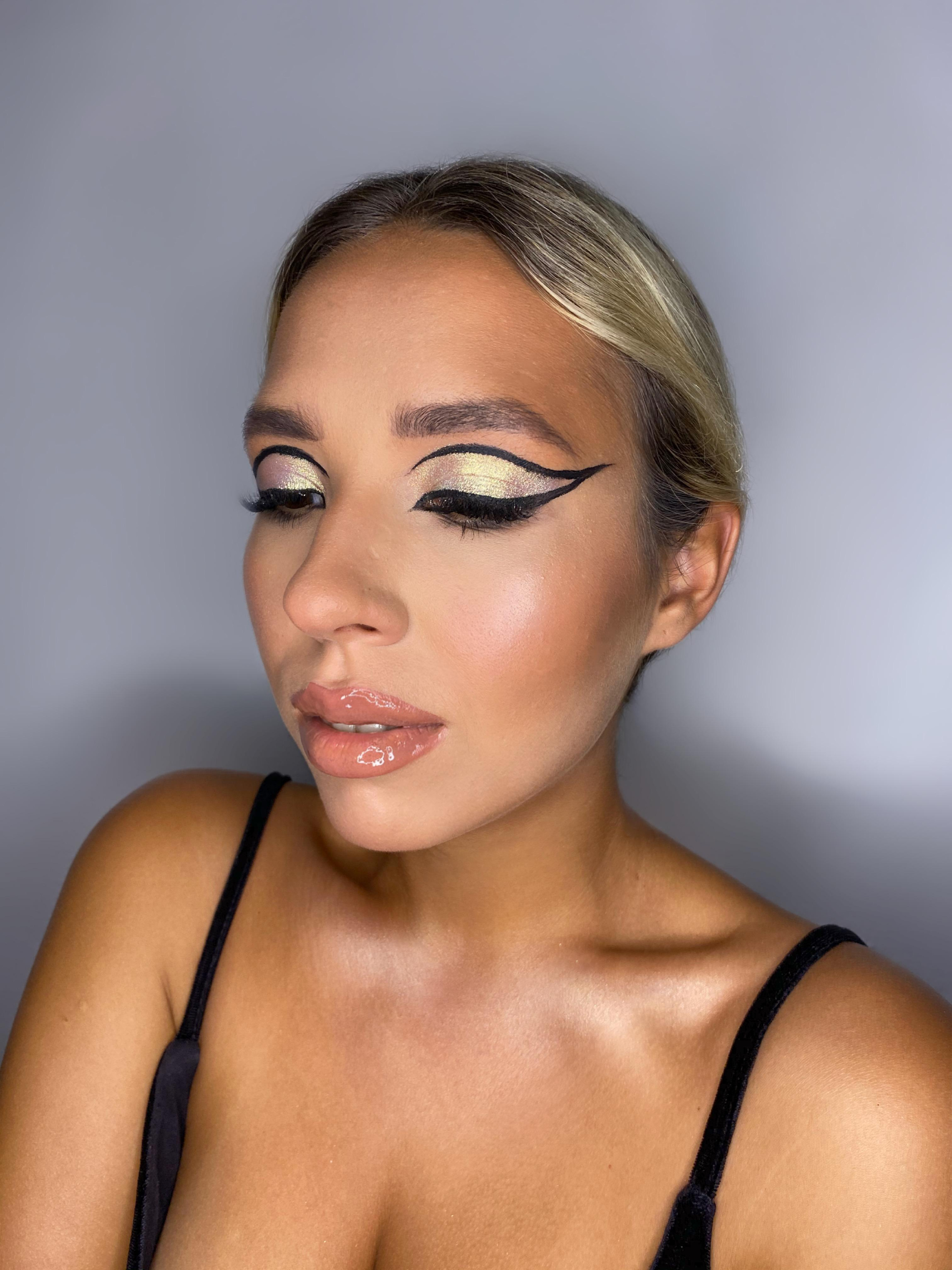 Fashion & art makeup by Kate Lisi. Makeup artist and hairstylist in Rome Italy | Kate Lisi