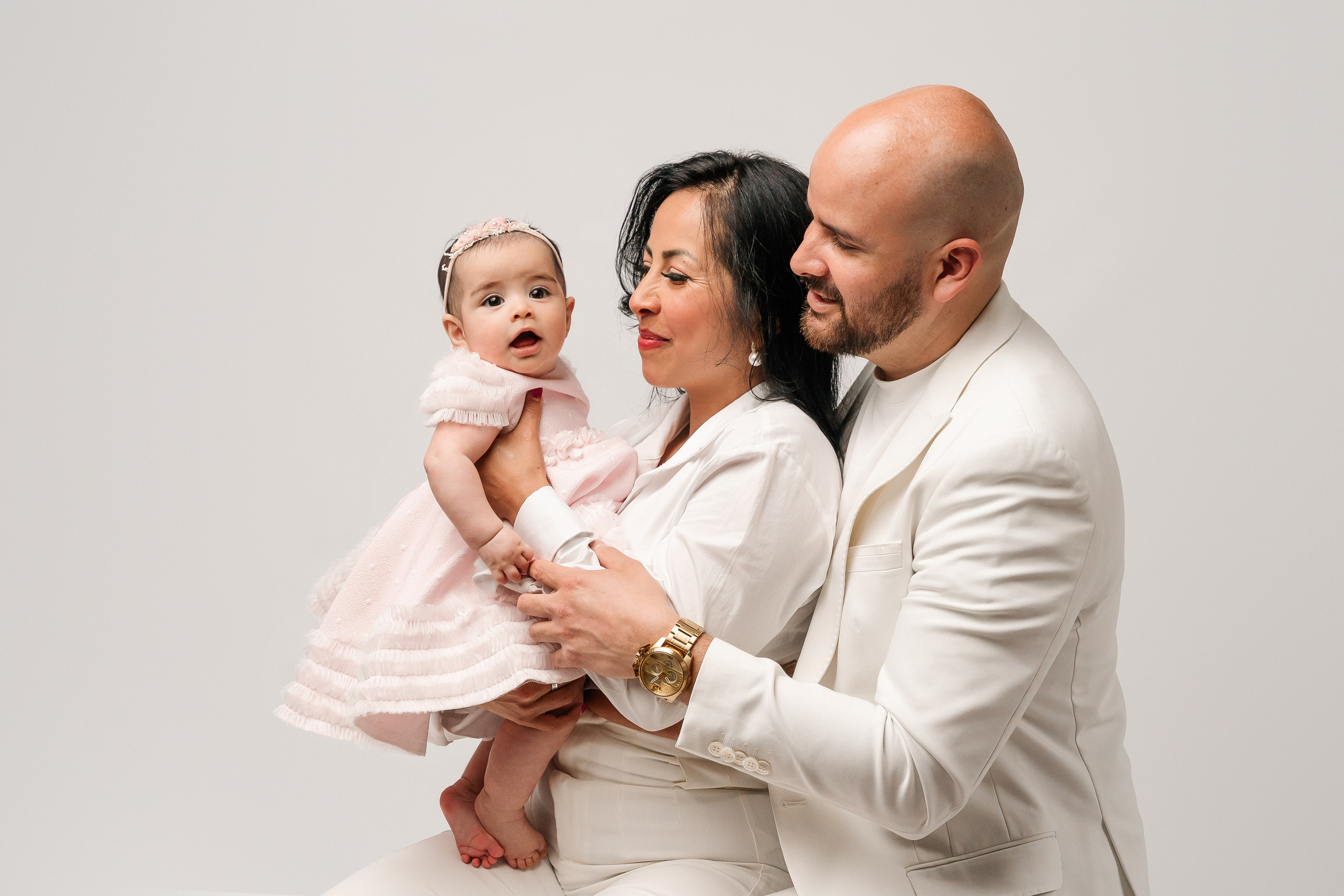 A studio milestone session for 5 months old baby Alejandra and her beautiful family❤️. Newborn and family photographer. Hills District. Sydney