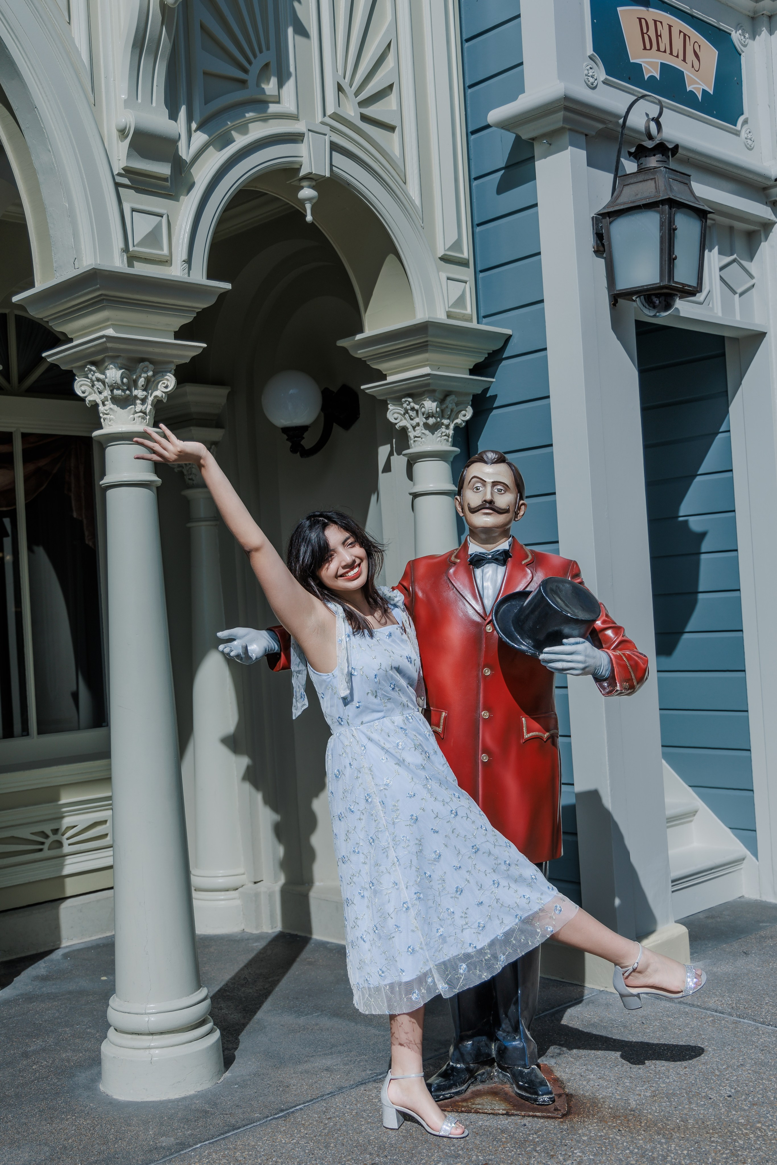Magical Solo Photoshoot in Disneyland: Photos & Reels. Photographe à Paris