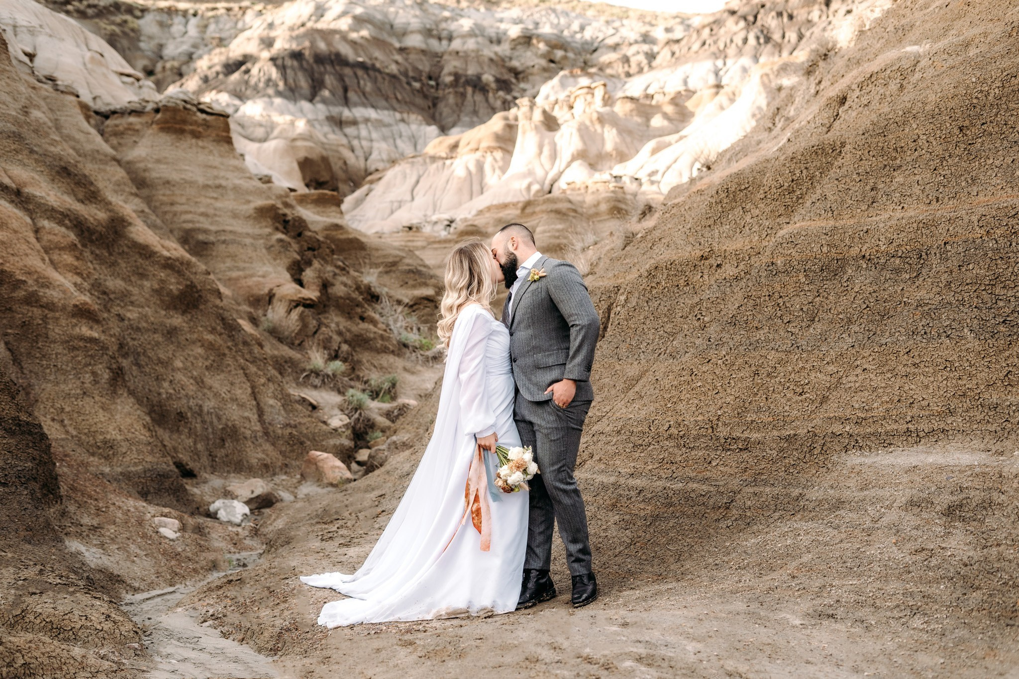 Gorgeous wedding day in Drumheller, Alberta May 2024. Wedding and family photographer in Calgary Kate Beliaeva
