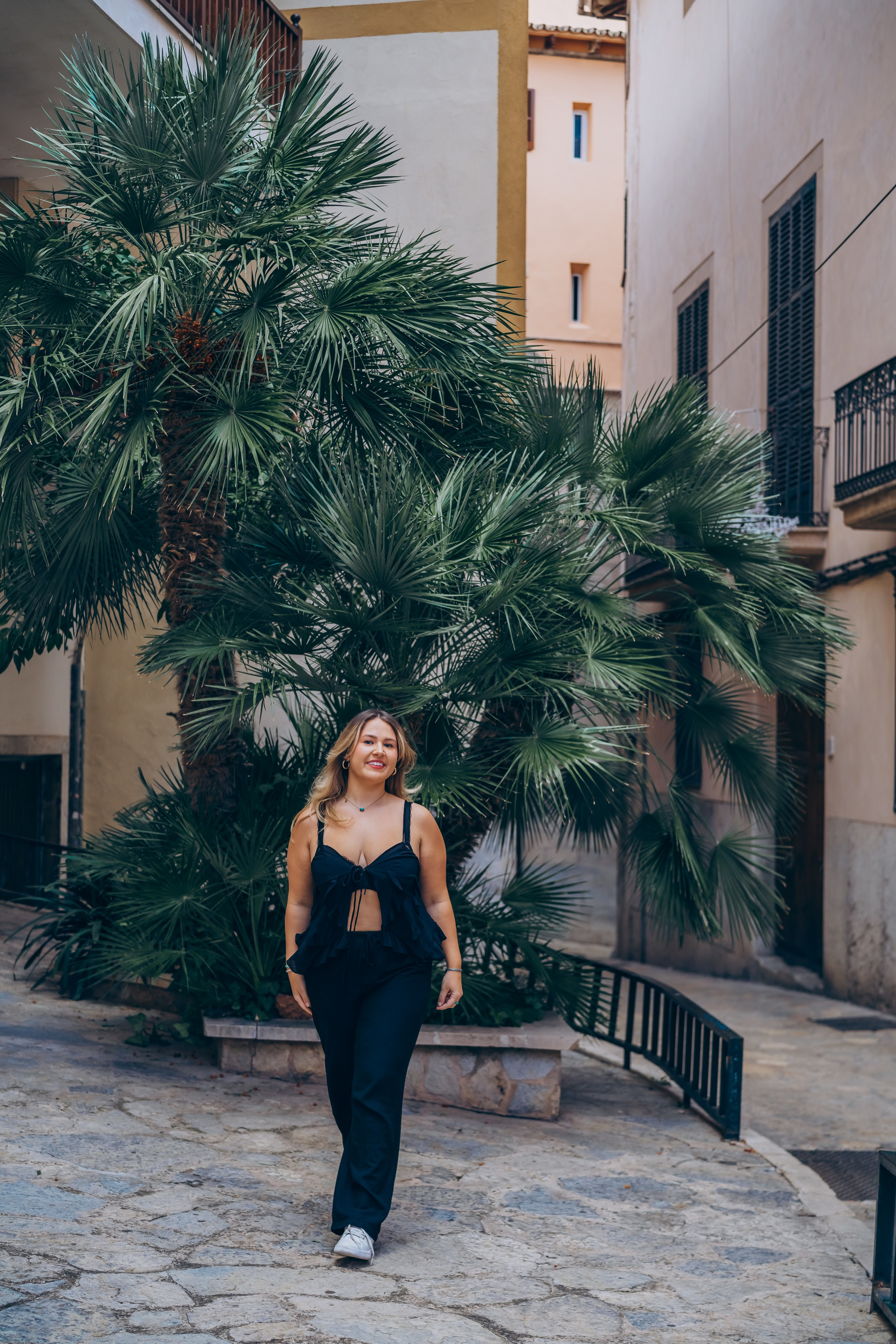 Walking in Palma. Photographer in Mallorca