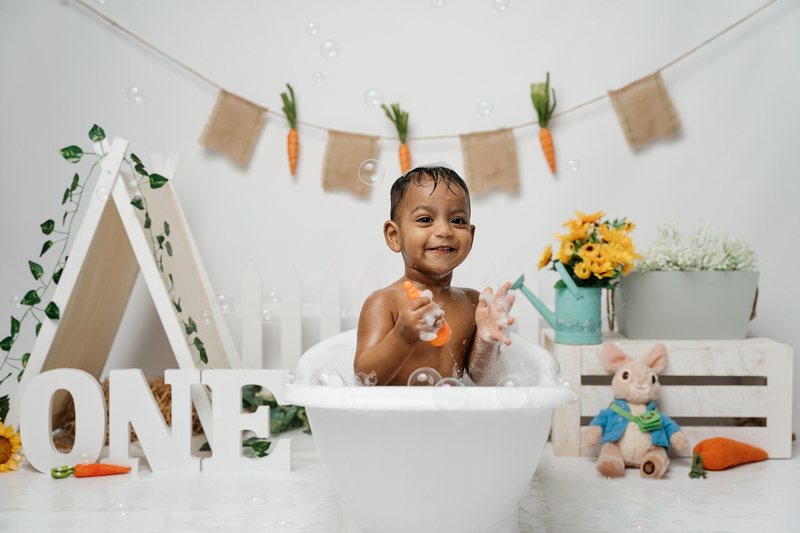 Peter rabbit cake smash session. Newborn and family photographer. Hills District. Sydney