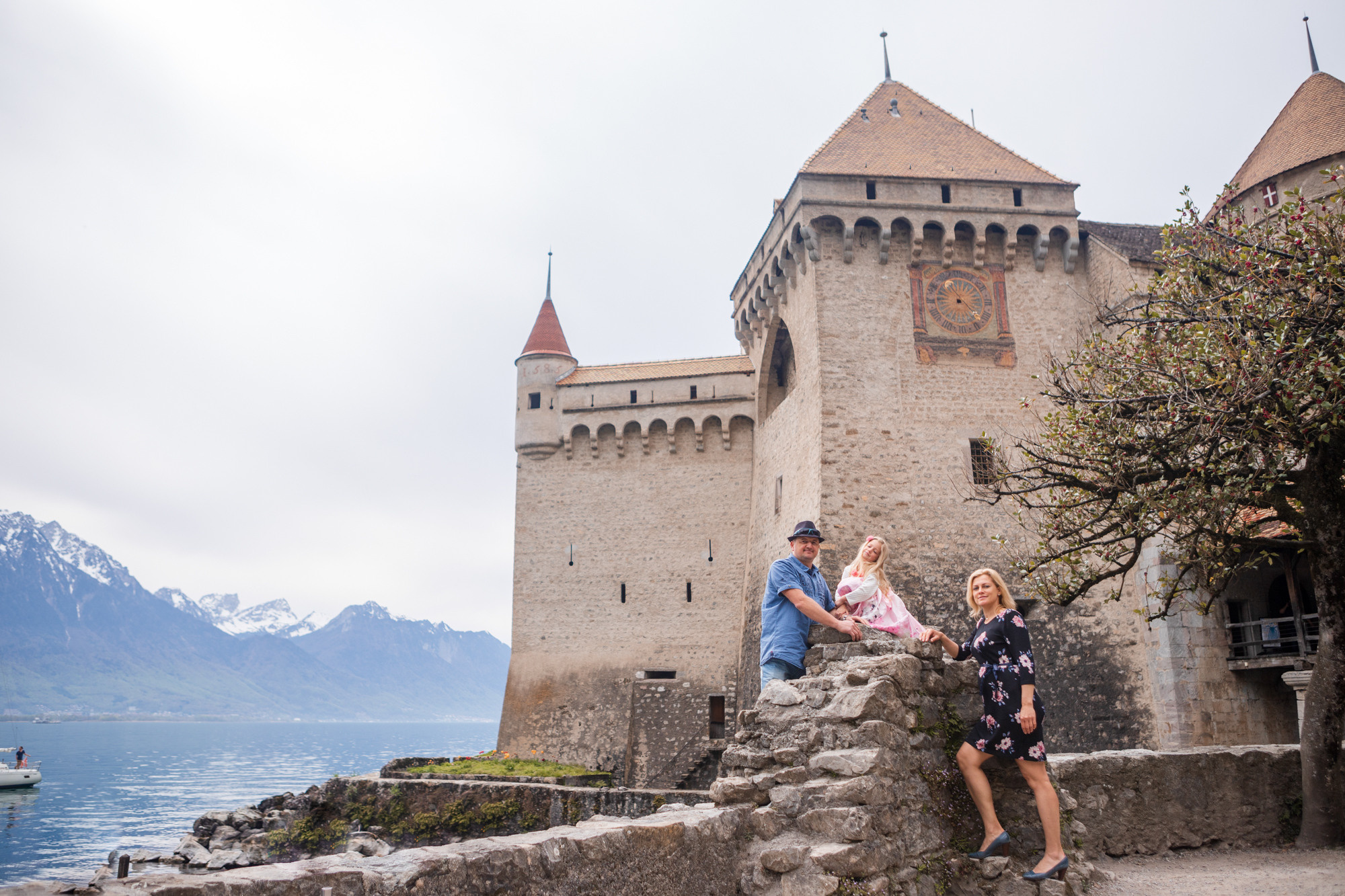 Babybauch Fotoshooting in der Schweiz. Fotograf in Freiburg, Meerim Kaufmann