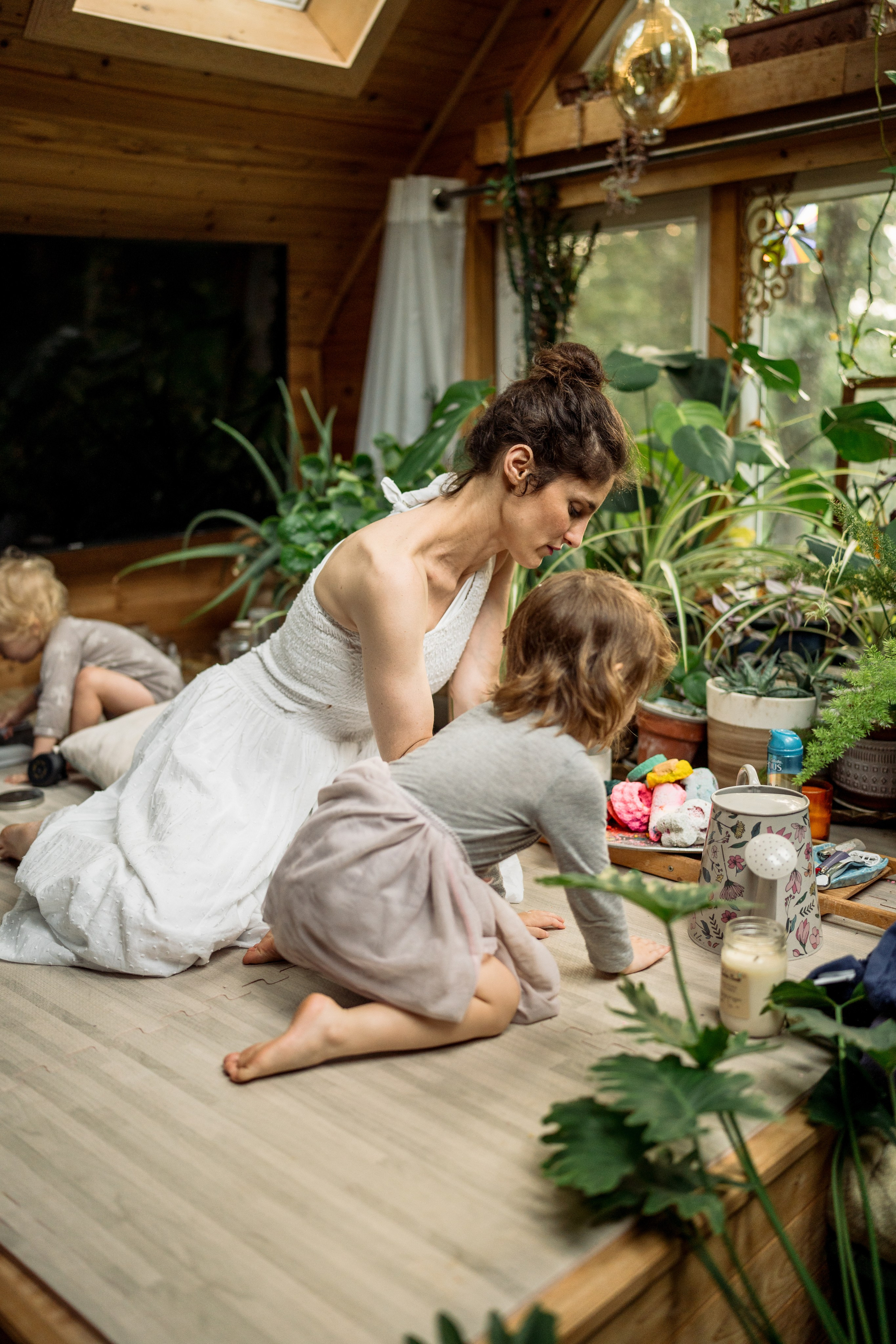 Family Photoshoot at Home in Philadelphia – Warm & Candid. Alisa Tant — Family and newborn photographer Bucks County, Montgomery county, Philadelphia, NJ