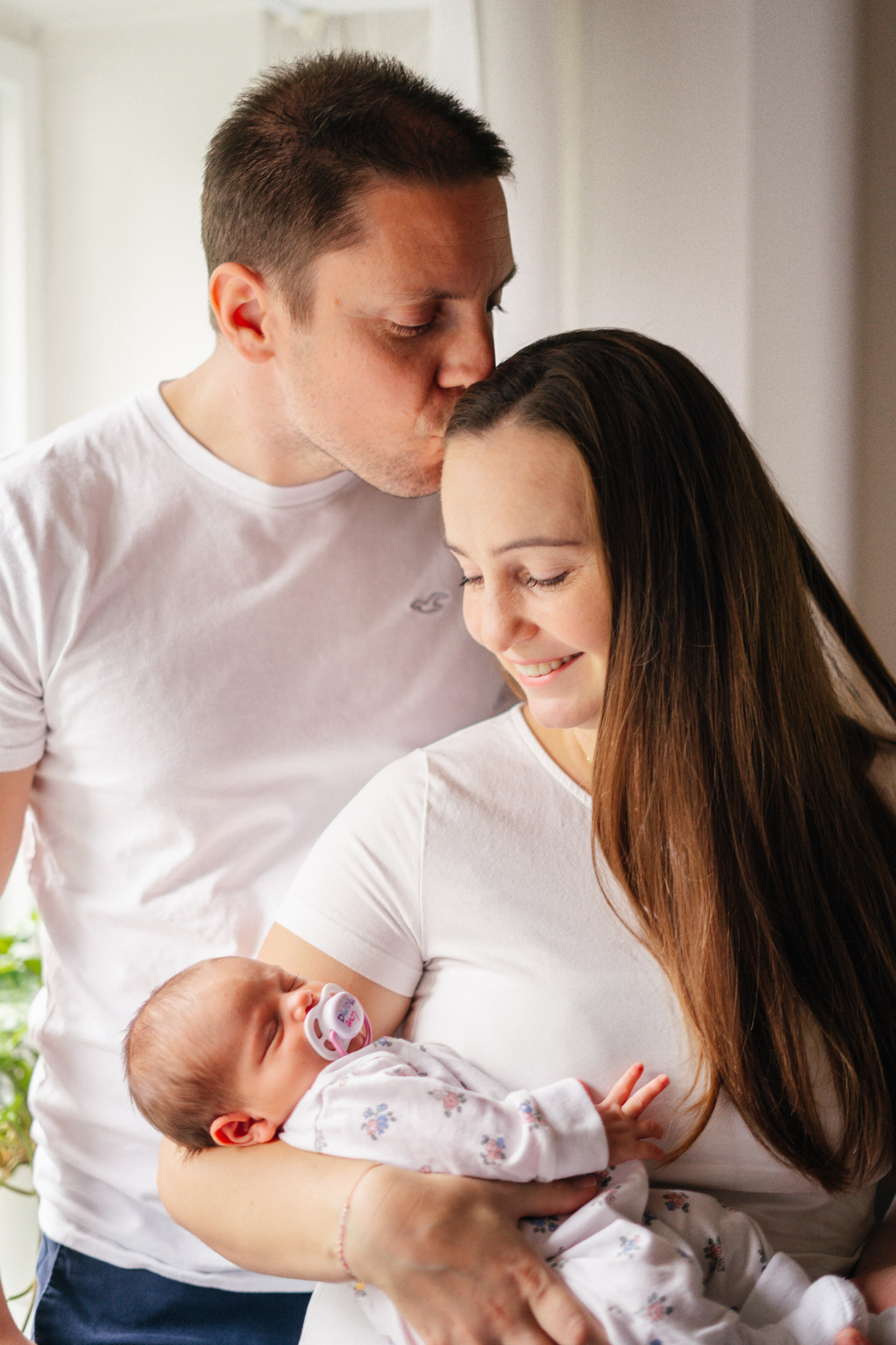 Těhotenství / Newborn. Jana Holubová | Wedding, Couple & Family Photographer in Prague
