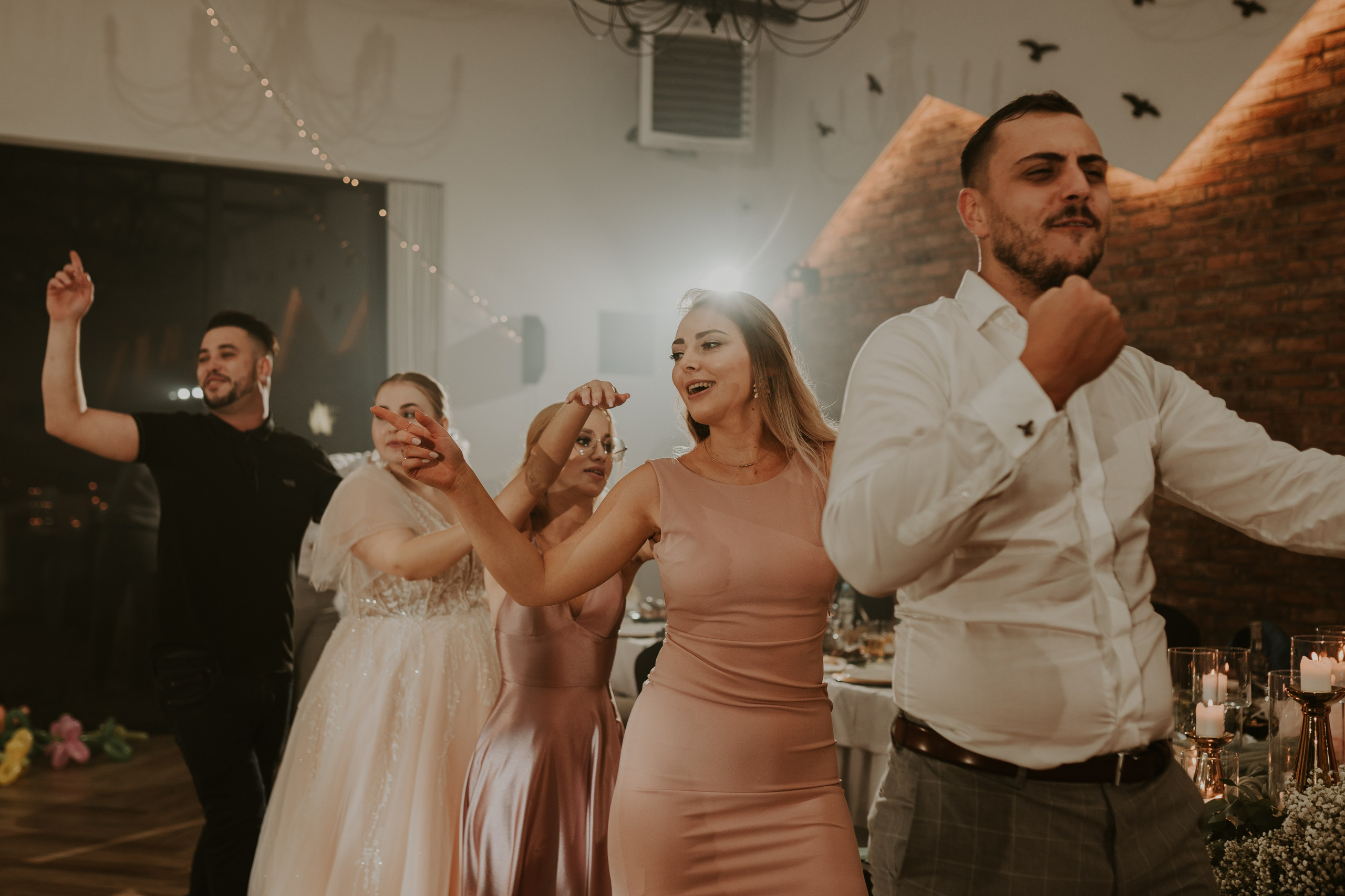 Trzy Drzewa: wspaniała uroczystość Wiktorii i Kamila. Karkowskafoto - fotografia miłości