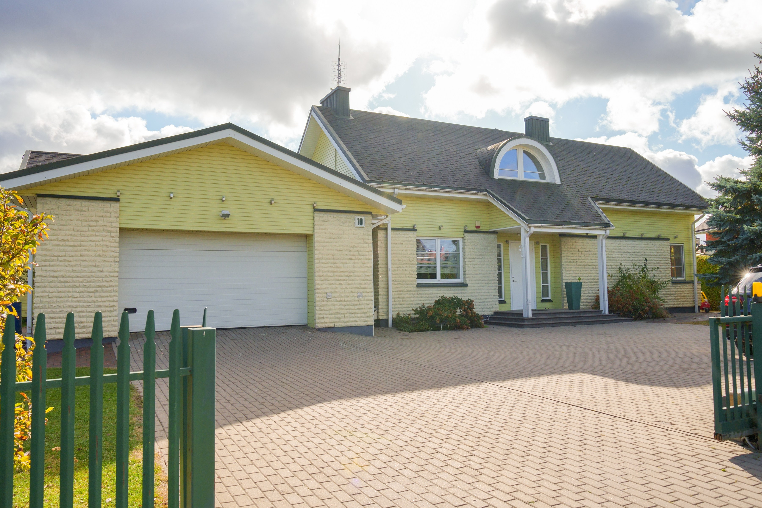 Ežerėlio g. 10. Elina Sapiega fotografė Vilniuje