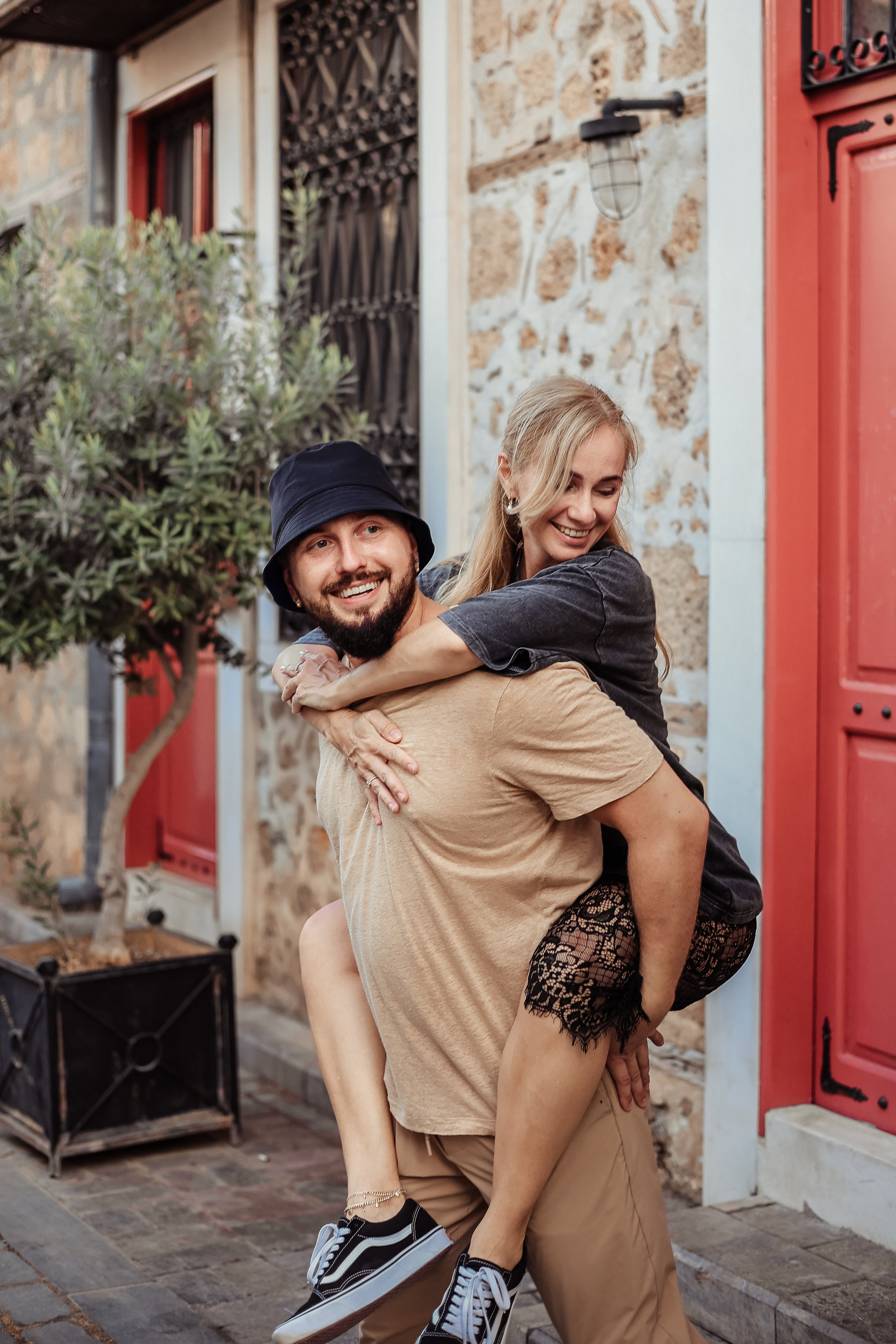 Photoshooting in old town of Antalya. Photographer in Turkey, Antalya, Kemer, Belek, Side, Kas, Fethiye