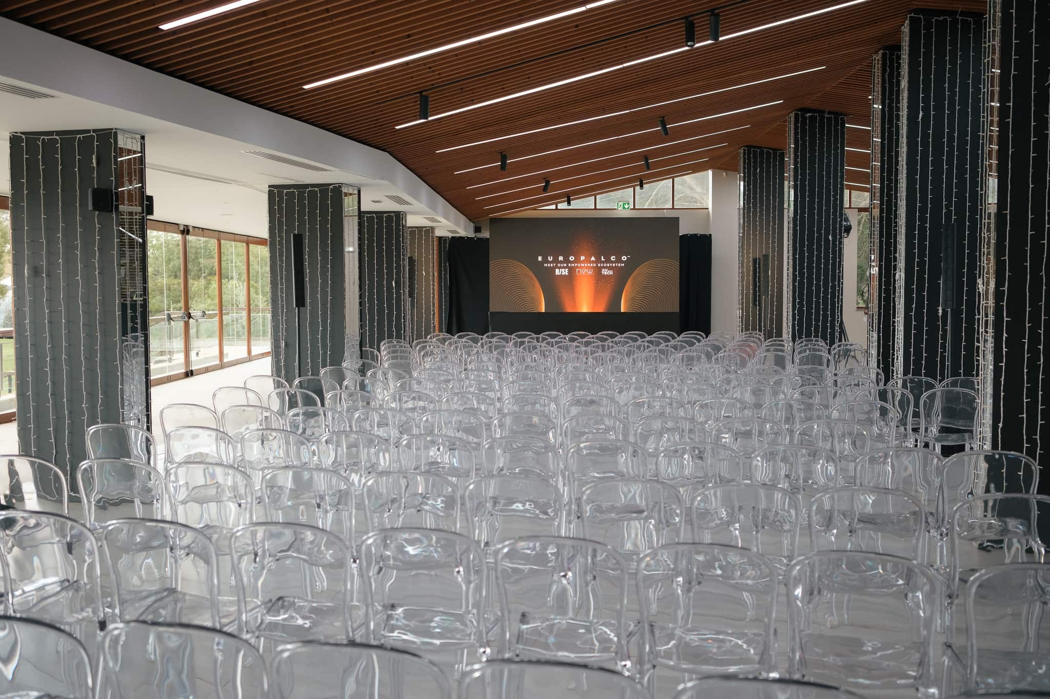 sala de conferência de evento corporativo