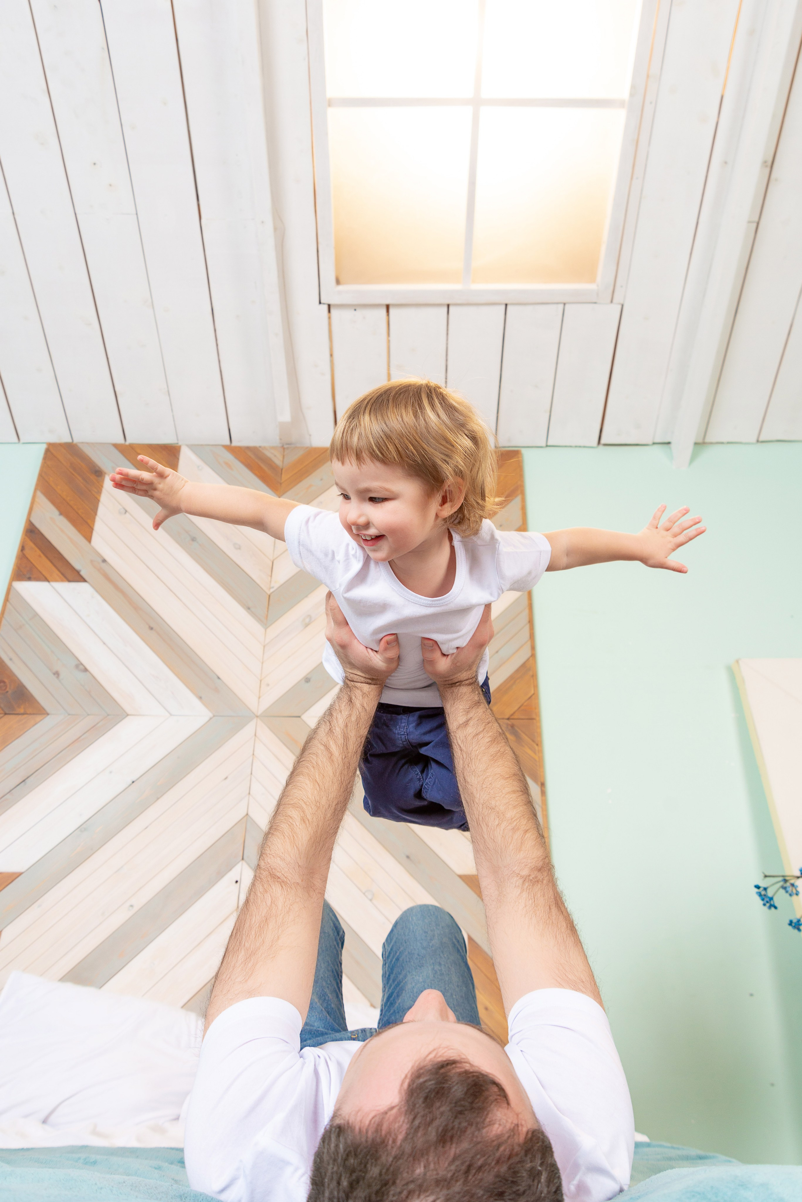 Семейная фотосессия в студии с кухонной зоной. FOTÓGRAFO MÉXICO QUINTANA ROO