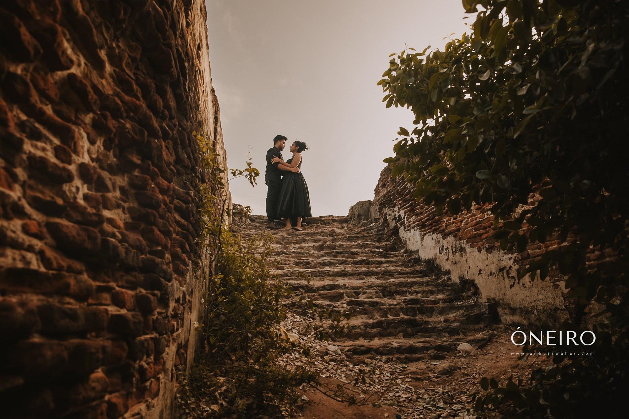 Pre wedding photography: Doric Bungalow in Arippu, Mannar, Sri Lanka