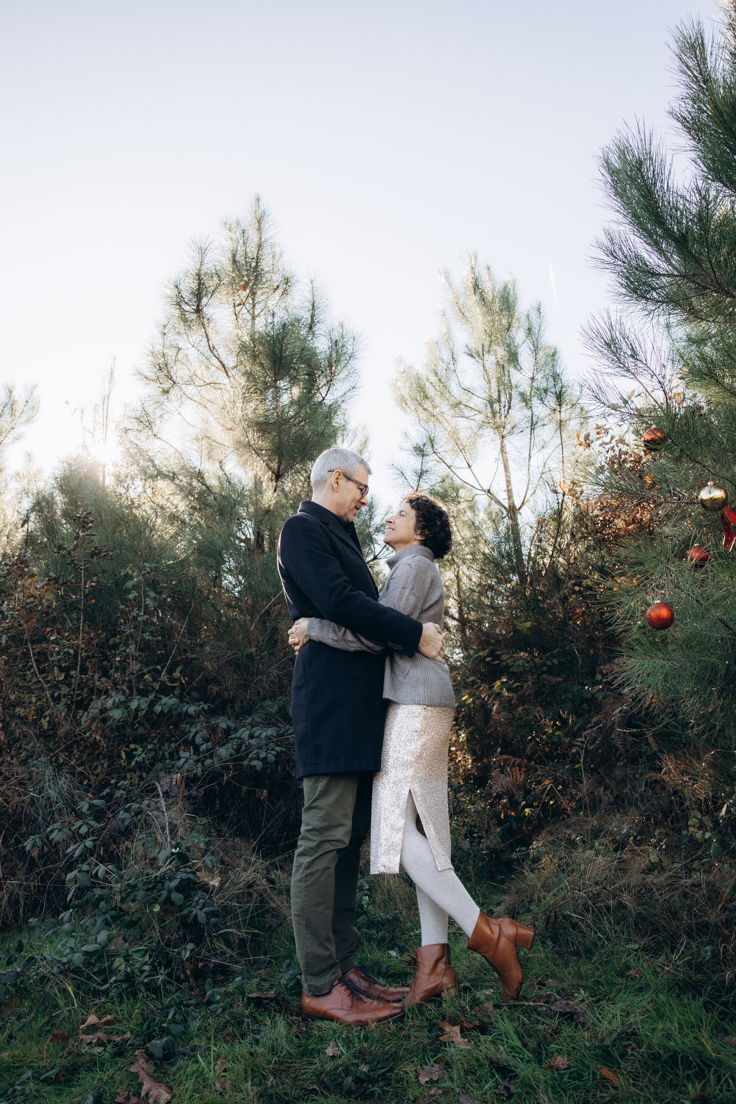 Christmas Love Story at Forêt de Bouconne. Eugénie Smirnova — your photographer in Toulouse and southwest France