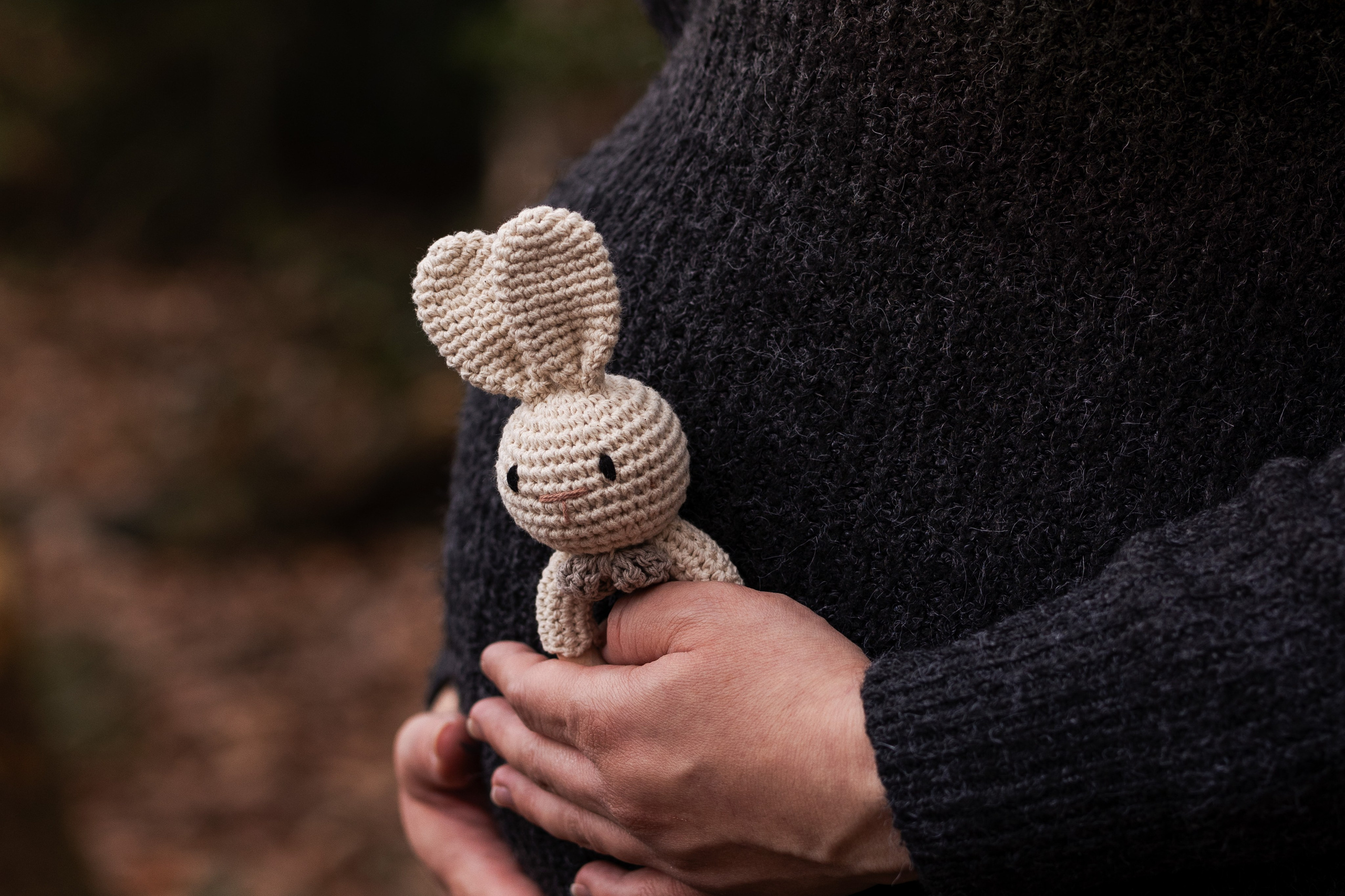 Natürliche Babybauchbilder im Emsland