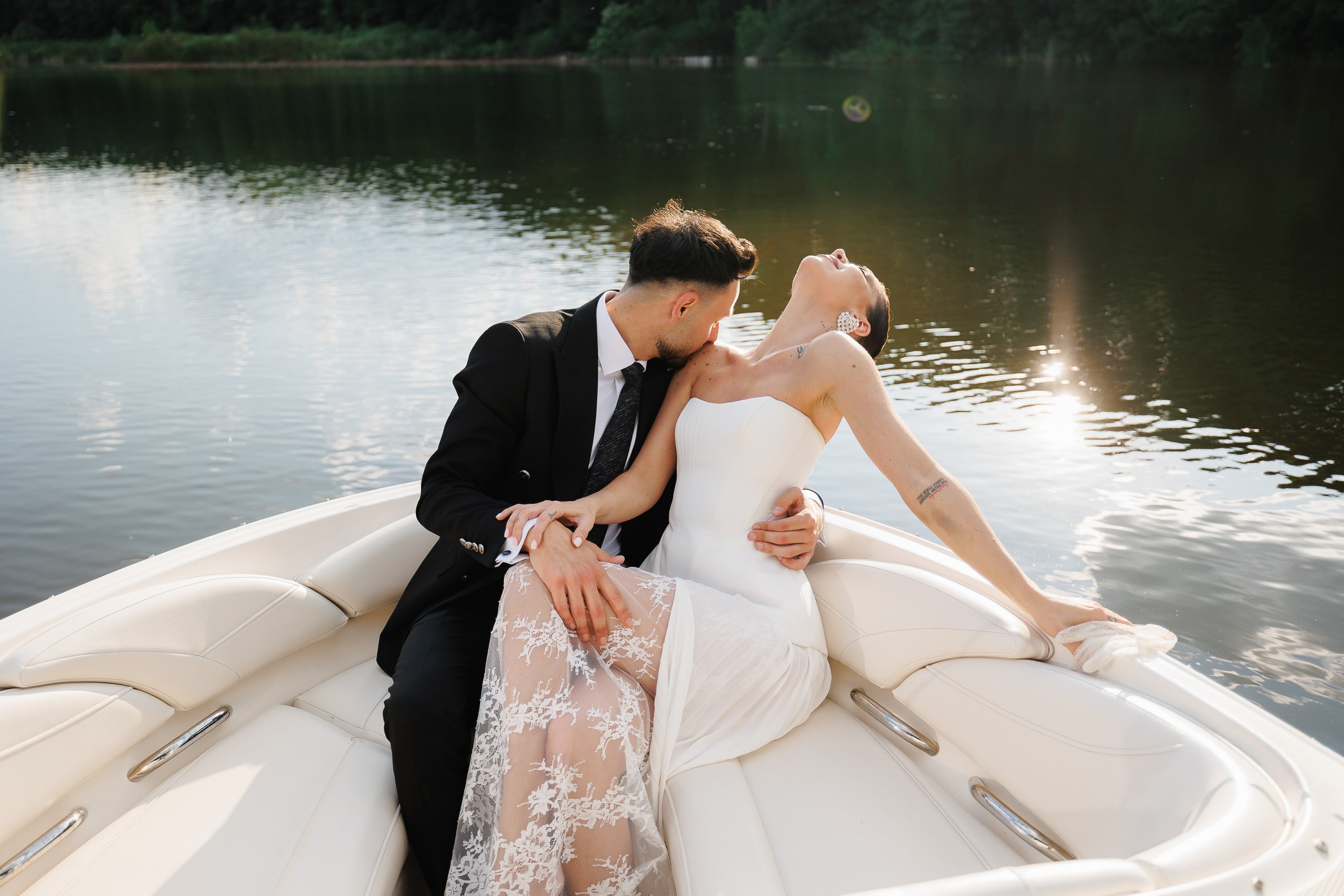 Fotograf nunta Bucuresti – Heaven by the Lake, Snagov | Fotografii elegante, editate natural. Fotograf nunta Bucuresti - Manu Ivanciu