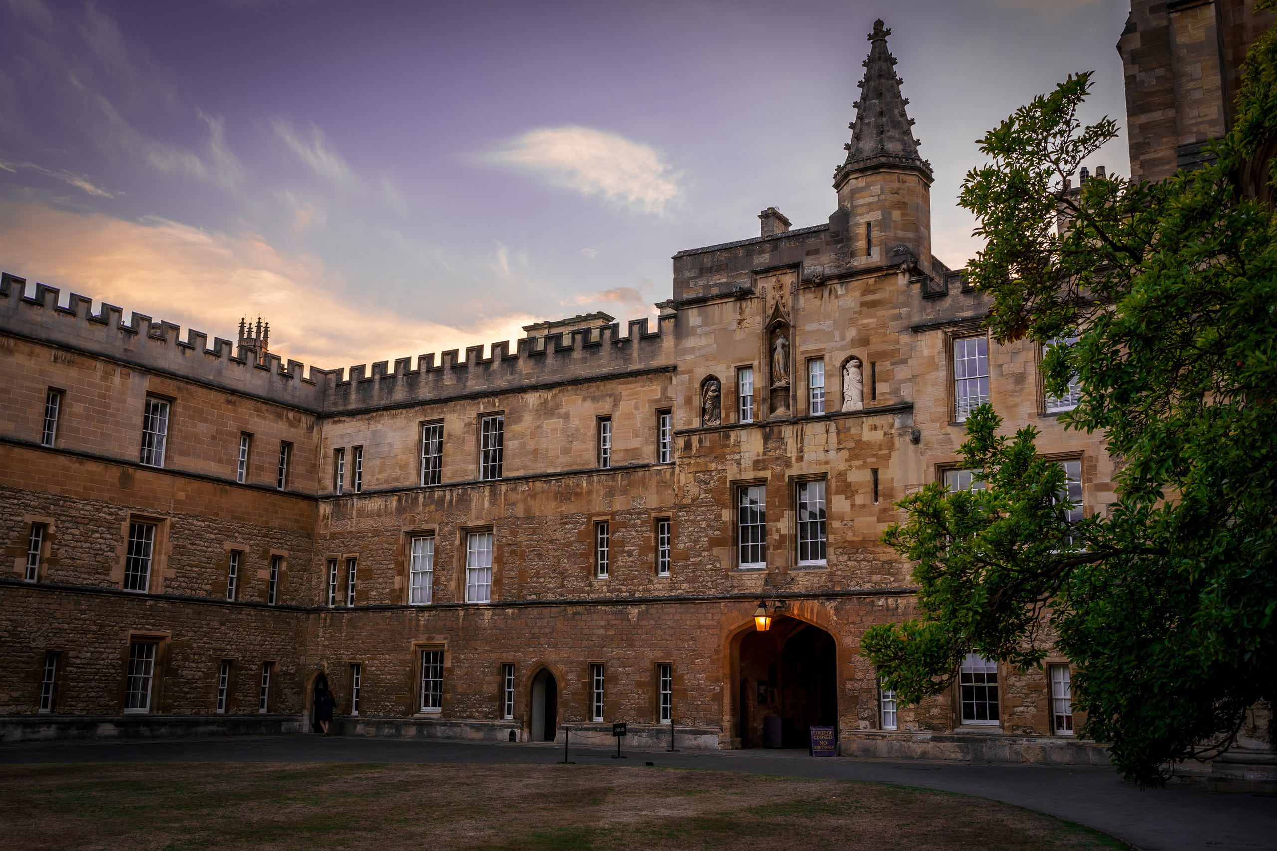 Capturing the Oxford Conference. Expect Miracles Photography by Kate & Andrew