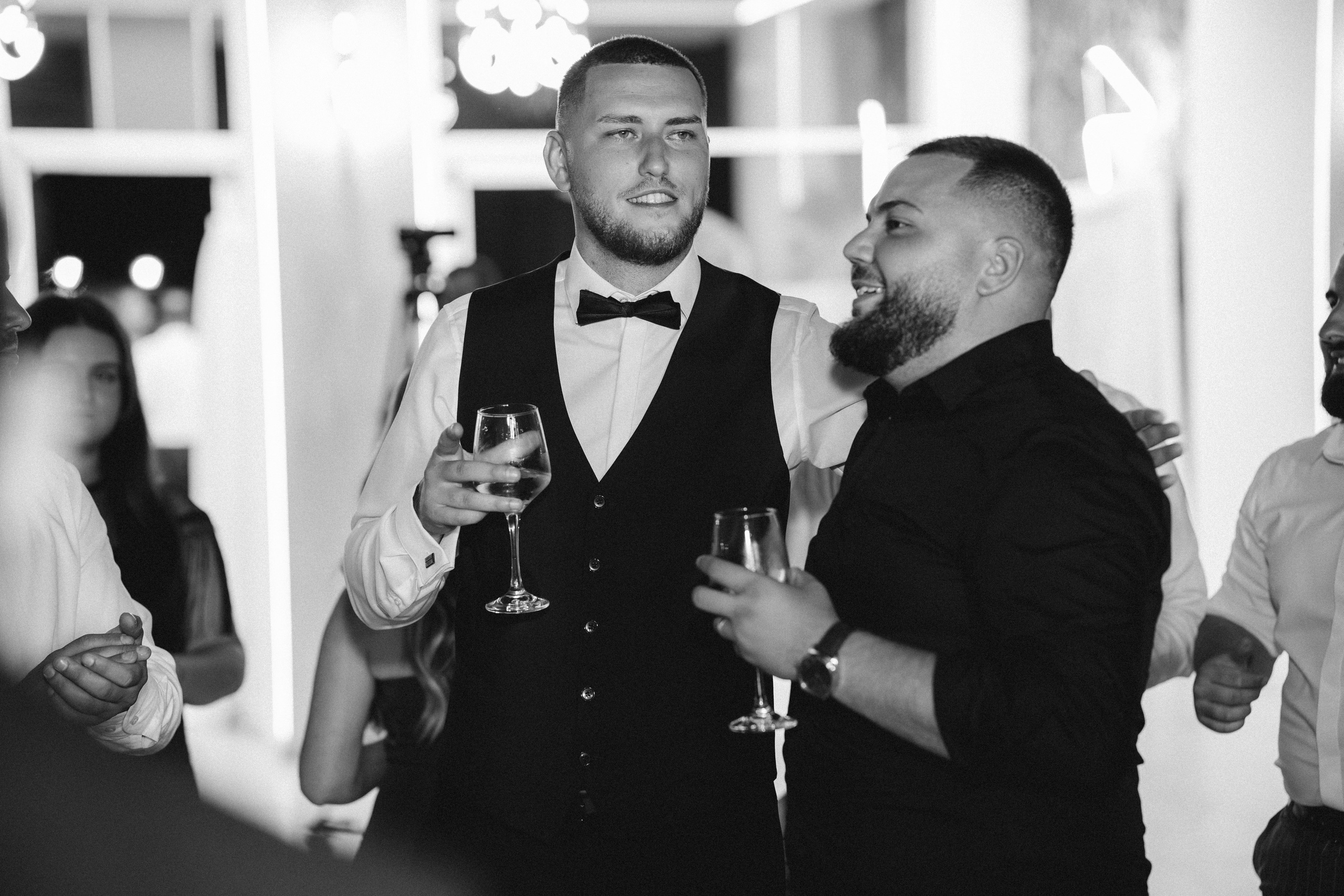 Catalina & Remus. Raw Studio. Fotograful tau de nunta!