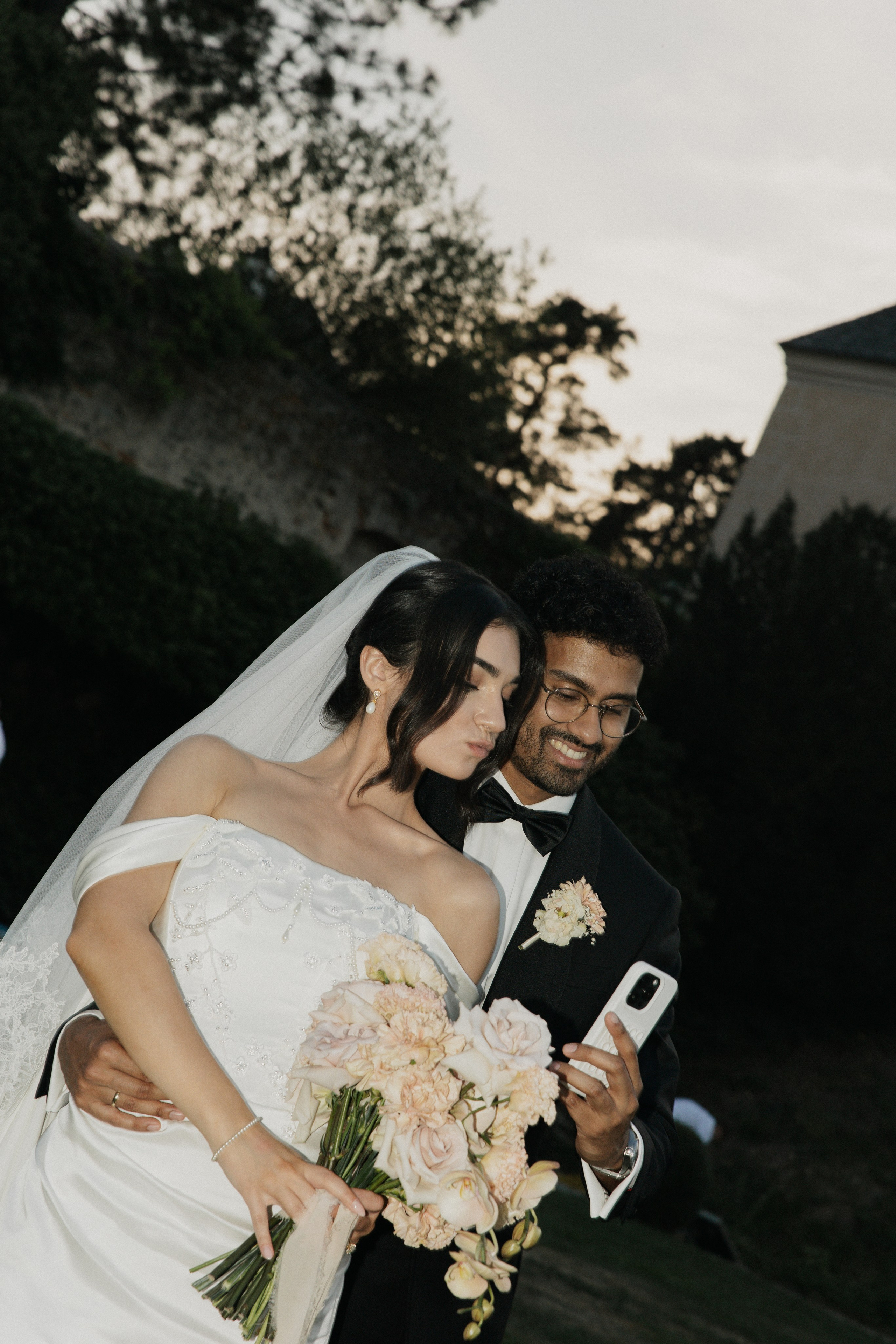 Elegant Castle Wedding in Austria | Alwin & Ruth’s Fairytale Celebration. Wedding photographer and videographer based in Timisoara, Romania