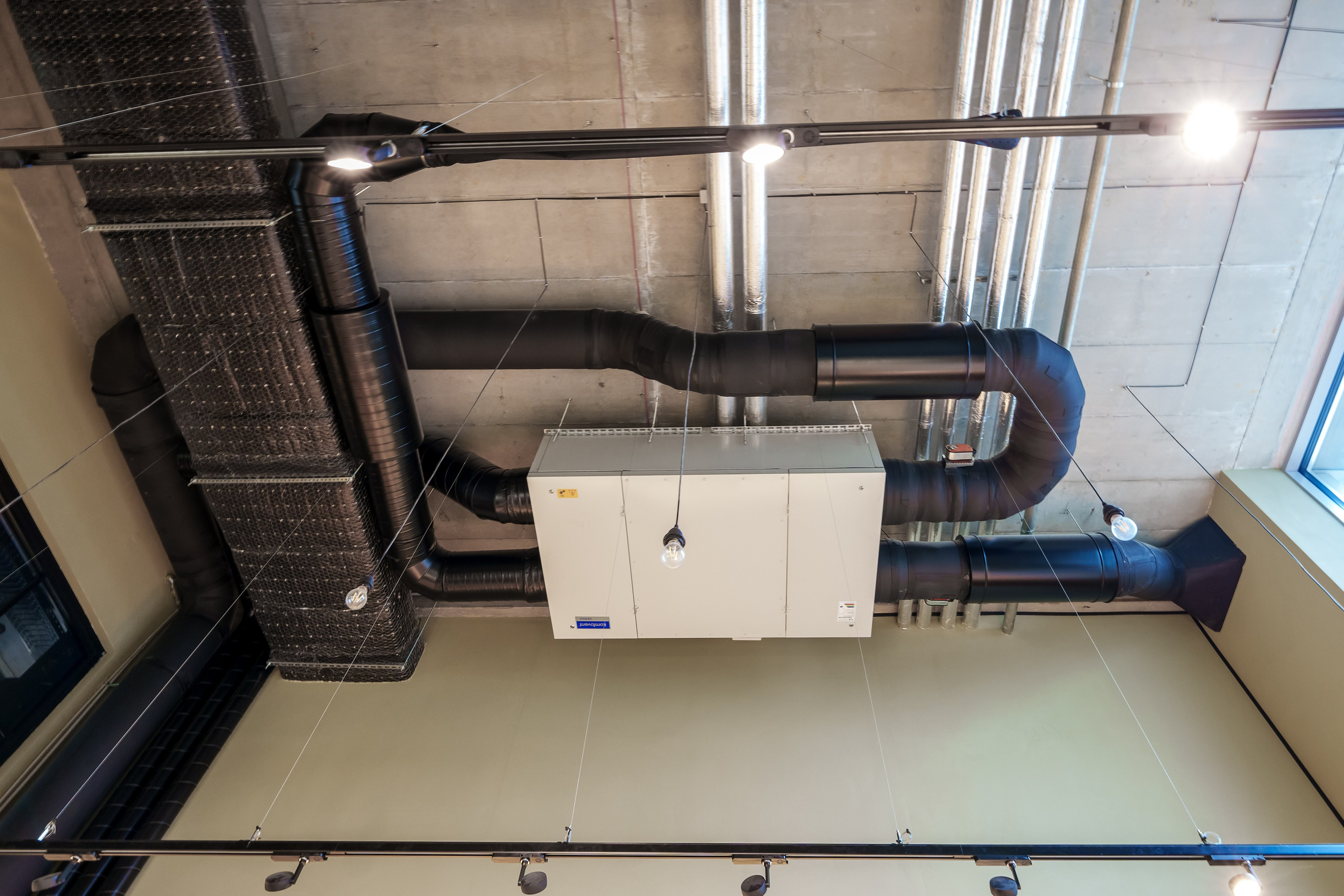 Fotosesija. Komercinės Patalpos Aukštaičių g. 7, Vilnius | Nuoma Biurui ar Parduotuvei. Elina Sapiega fotografė Vilniuje