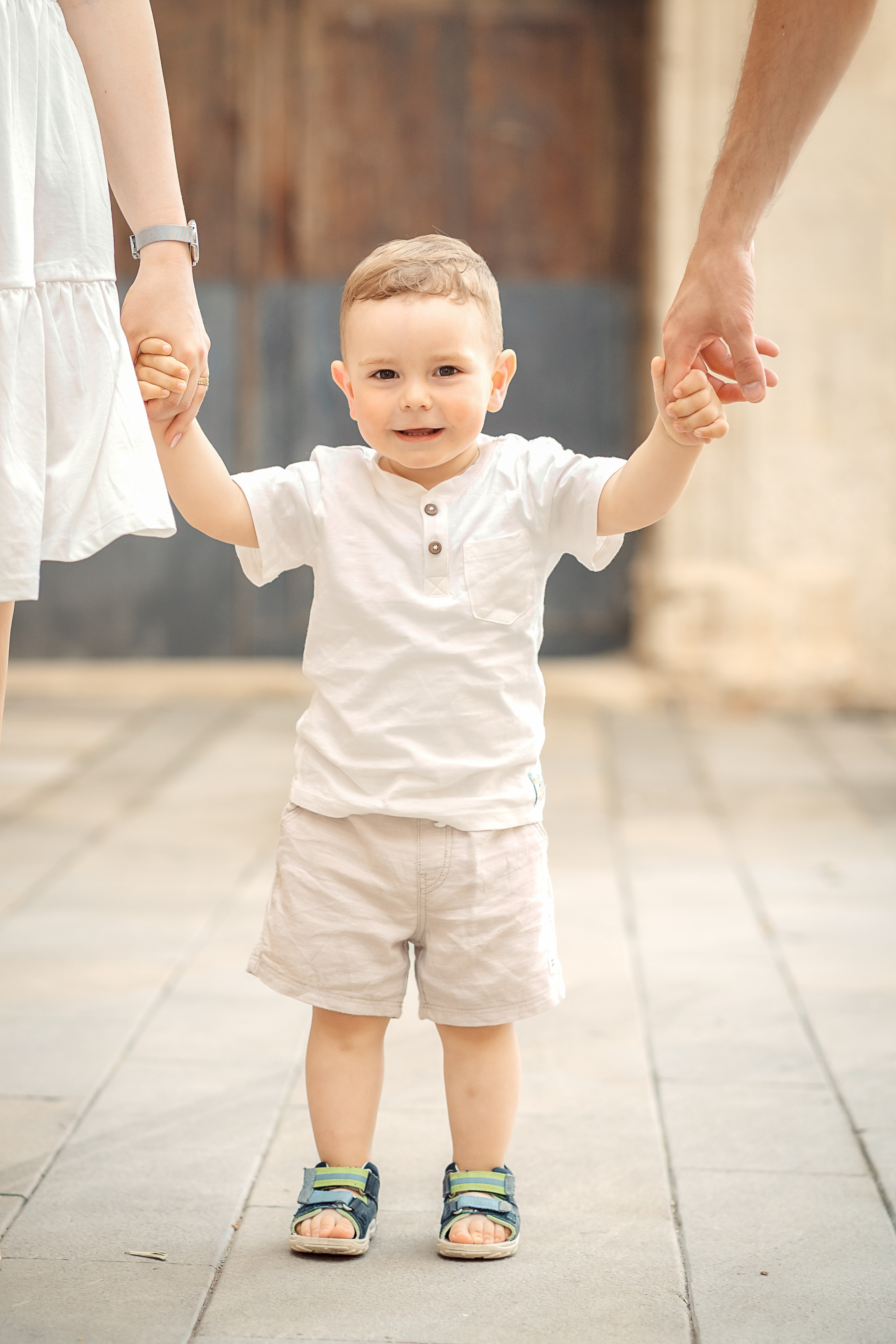 Familienshooting in der Altstadt von Palma de Mallorca. Deine Fotografin auf Mallorca für Familien und Business
