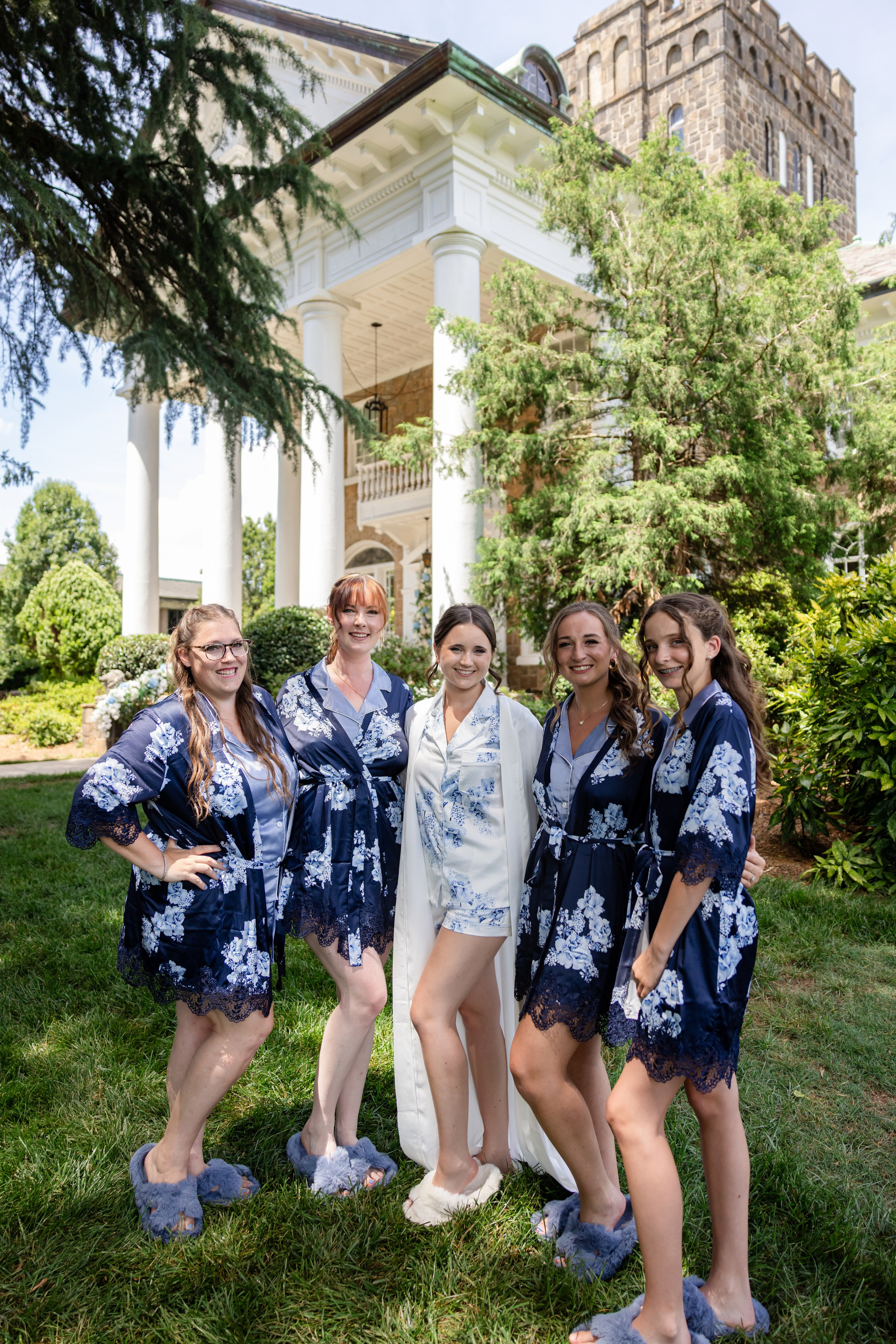 Lester & Annalise’s Romantic Summer Wedding at Gassaway Mansion in Greenville, SC. Wedding and portrait photography in Greenville SC