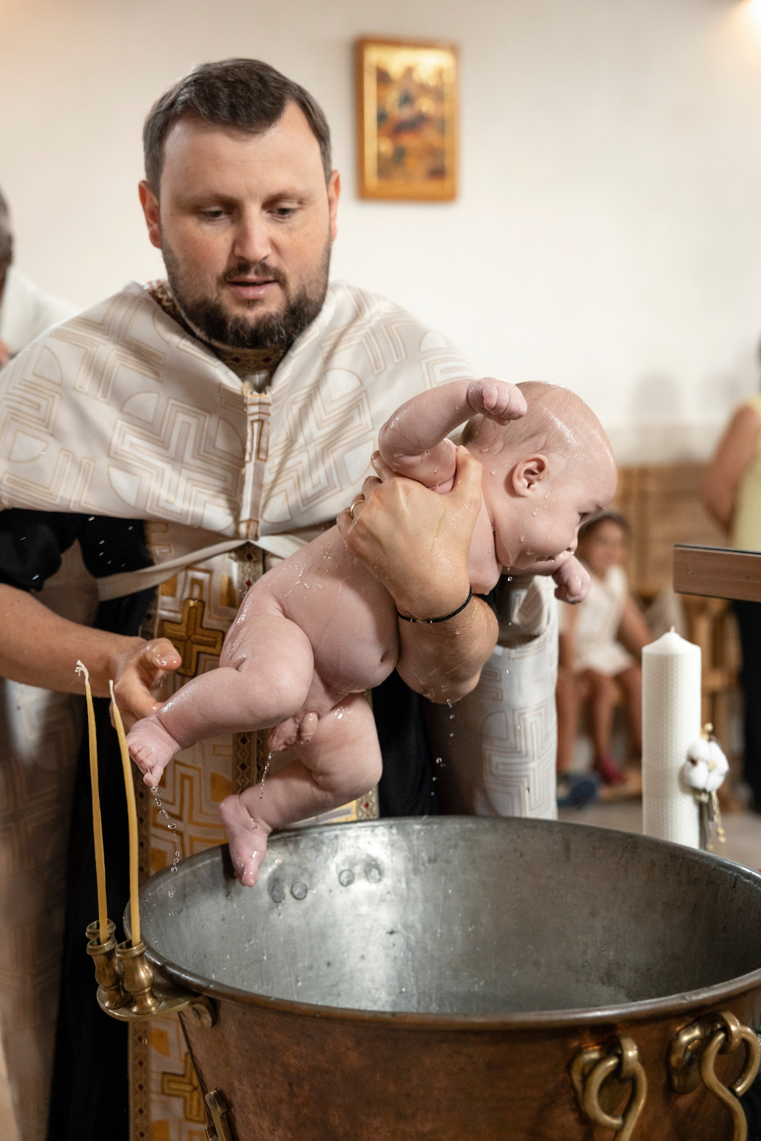 Noah’s christening in Tournefeille and Paroisse Orthodoxe Roumaine of Toulouse “La Protection de la Mère de Dieu”. Eugénie Smirnova — photographe à Toulouse et dans le sud-ouest de la France