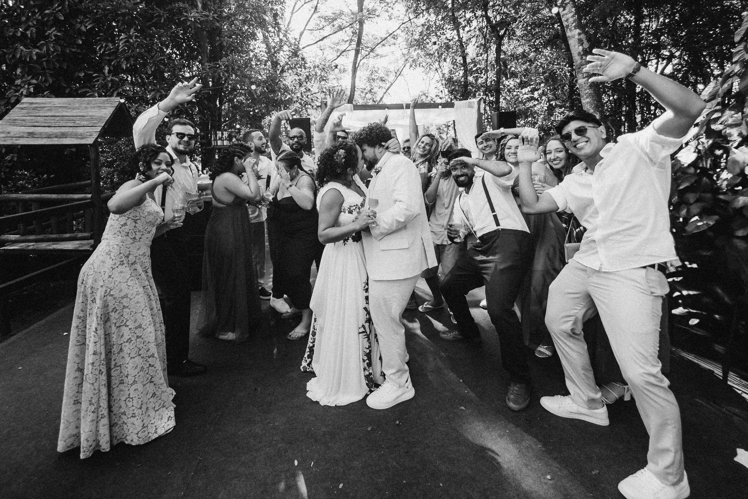 H & L — QUE TREM MAIS LINDOOOOO!. Fotografia de casamento em Belo Horizonte