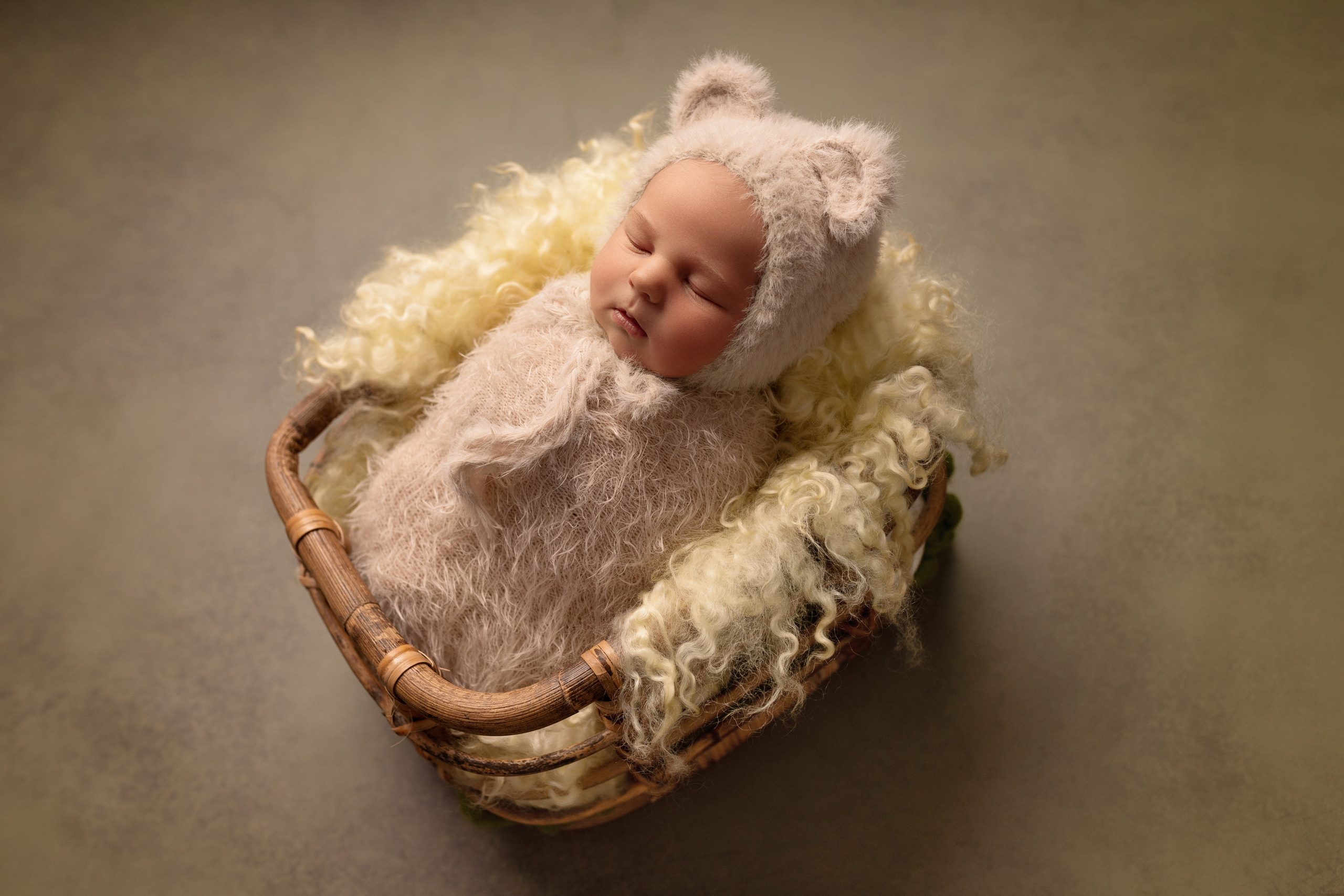 Newborn and family photographer. Hills District. Sydney