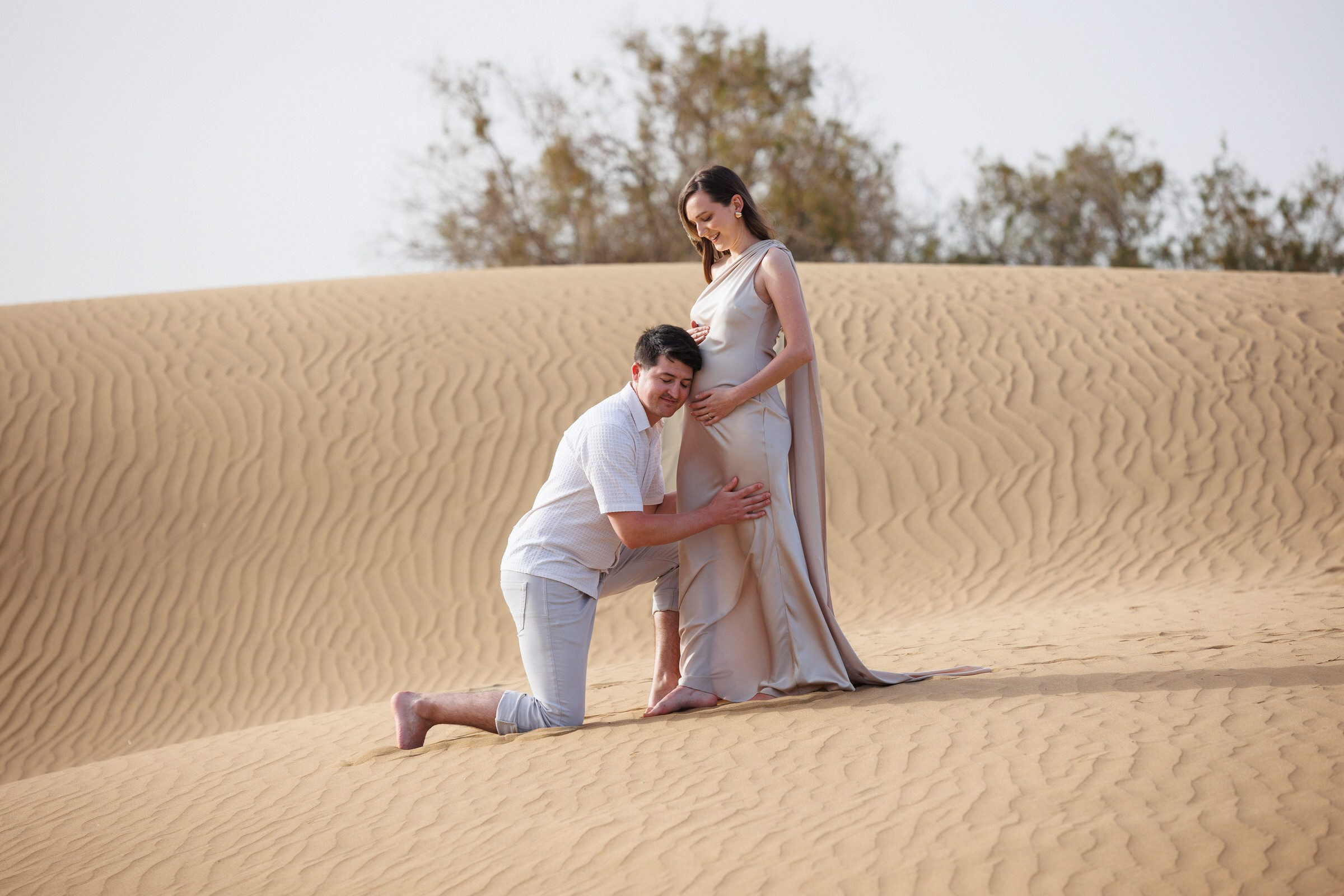 Maternity Couple photography session in sand dunes Gran Canaria Maspalomas