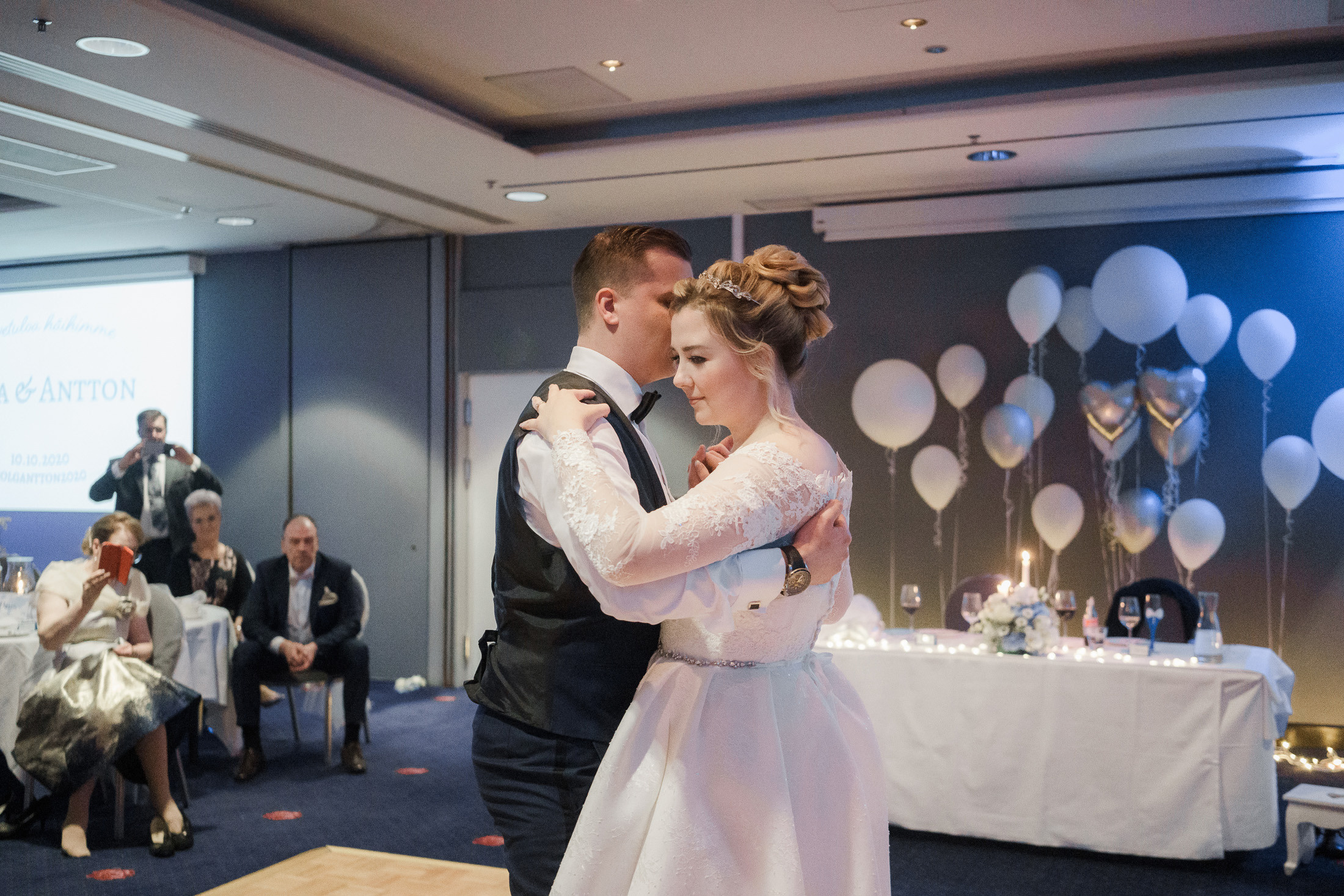 Häävalokuvaaja Johanneksen kirkko, Radisson blue