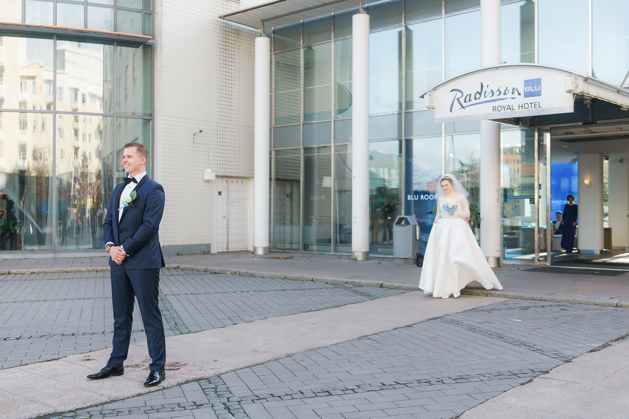 Häävalokuvaaja Johanneksen kirkko, Radisson blue