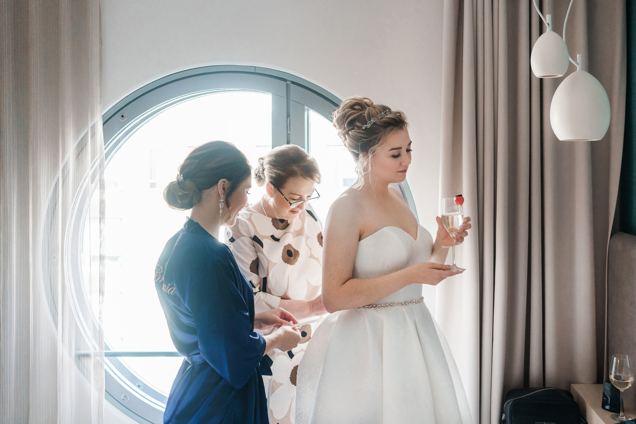 Häävalokuvaaja Johanneksen kirkko, Radisson blue