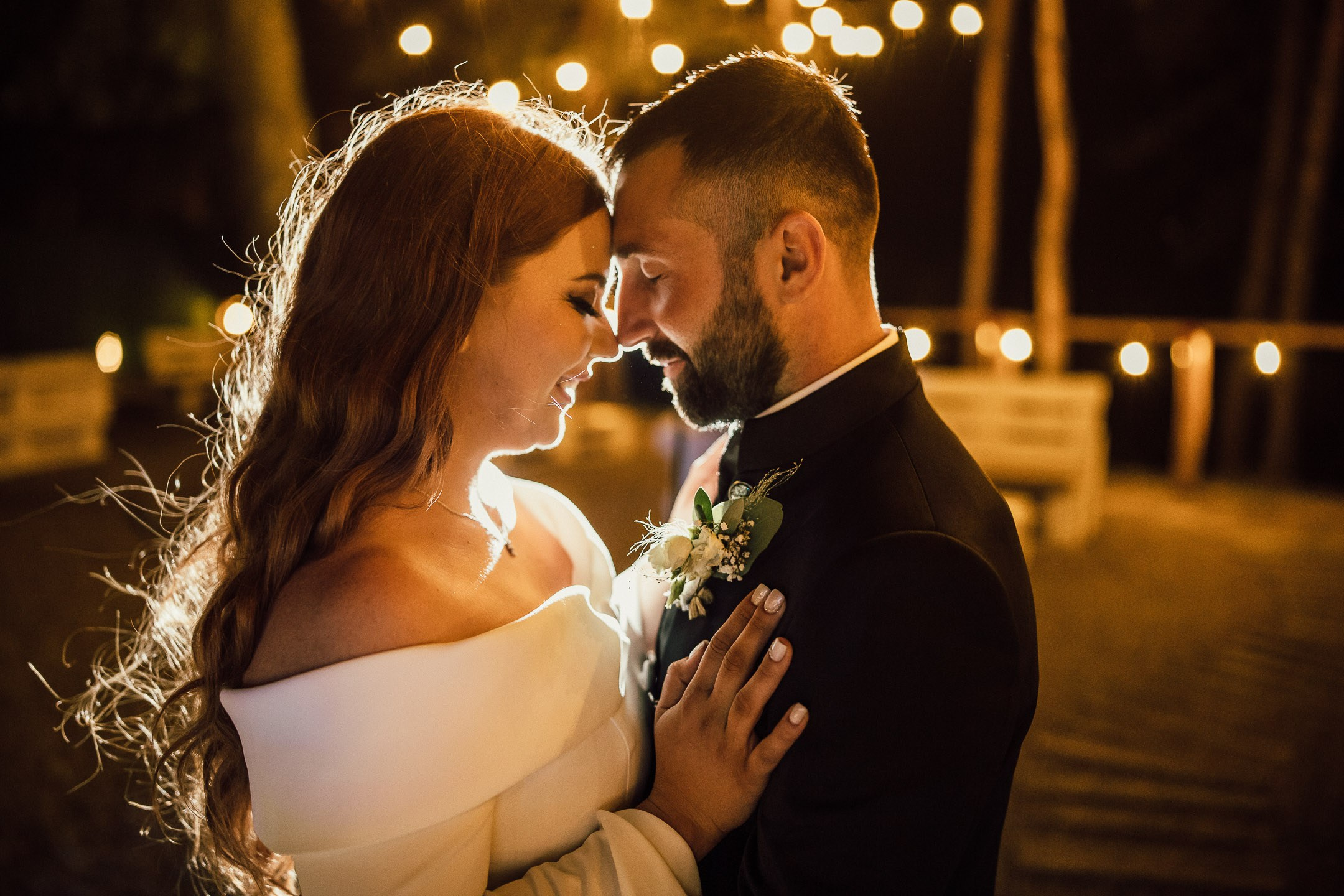 Nuntă la Motel Gilău în aer liber - Fotograf Nuntă Cluj. Horatiu Fat: Fotograf si Videograf Profesionist Nunta Cluj-Napoca