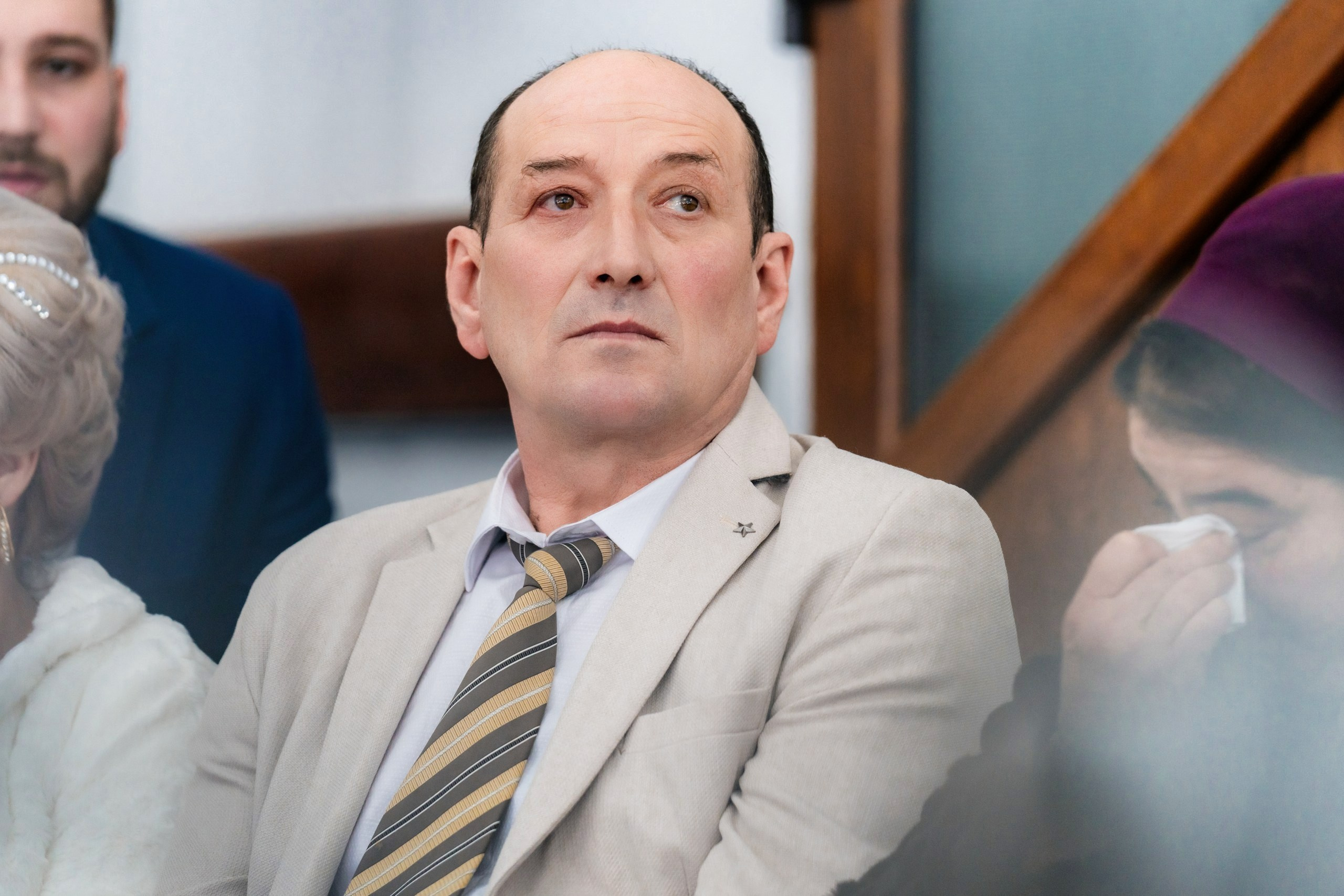 Fotograf nuntă Târgu Neamț – Samuel și Roxana, fotografie autentică realizată de AlinoFotoStudio 2. Fotograf nuntă Iași, Bacău, Suceava și Botoșani – Alin Chirilă surprinzând momente reale de nuntă 3. Fotografie de nuntă cu emoție și credință – AlinoFotoStudio, fotograf povestitor 4. Fotograf profesionist nuntă în Moldova – cadre naturale și pline de emoție 5. Alin Chirilă fotograf nuntă – poveste reală surprinsă prin fotografie 6. Fotograf nuntă cu stil documentar – momente autentice din ziua nunții Pregătiri mireasă acasă – fotografie naturală realizată de Alin Chirilă fotograf nuntă 8. Detalii din ziua nunții – fotograf nuntă Iași și Botoșani, AlinoFotoStudio 9. Emoții din dimineața nunții – fotograf profesionist Moldova 10. Cadre autentice din pregătiri – fotograf nuntă Suceava și Bacău Ceremonie religioasă nuntă – moment emoționant surprins de fotograf Alin Chirilă 12. Nuntă cu valori creștine – fotografie din biserică realizată cu discreție 13. Rugăciune și emoție în ziua nunții – fotograf nuntă Târgu Neamț 14. Legământ în fața lui Dumnezeu – fotografie de nuntă autentică 15. Fotograf nuntă biserică – momente sincere și pline de semnificație Petrecere de nuntă – cadre naturale realizate de AlinoFotoStudio 17. Bucurie și dans la nuntă – fotograf nuntă Iași și împrejurimi 18. Momente autentice de la restaurant – fotograf nuntă Bacău Suceava 19. Atmosferă de nuntă surprinsă discret – Alin Chirilă fotograf -AlinoFotoStudio – fotograf nuntă cu abordare naturală și emoțională 21. Alin Chirilă fotograf – povestitor prin fotografie de nuntă 22. Fotograf nuntă în Moldova – stil documentar și autentic 23. Fotografie de nuntă sinceră și elegantă – AlinoFotoStudio- Fotograf nuntă Iași Bacău Suceava Botoșani – Alin Chirilă AlinoFotoStudio 26. Fotograf nuntă Târgu Neamț și Moldova – fotografie profesională de eveniment 27. Fotograf nuntă cu valori creștine și stil documentar – AlinoFotoStudio - Alin Chirilă – AlinoFotoStudio Fotograf nuntă Iași • Bacău • Suceava • Botoșani - Samuel & Roxana, Târgu Neamț -Momente reale, trăite sincer și păstrate pentru totdeauna.