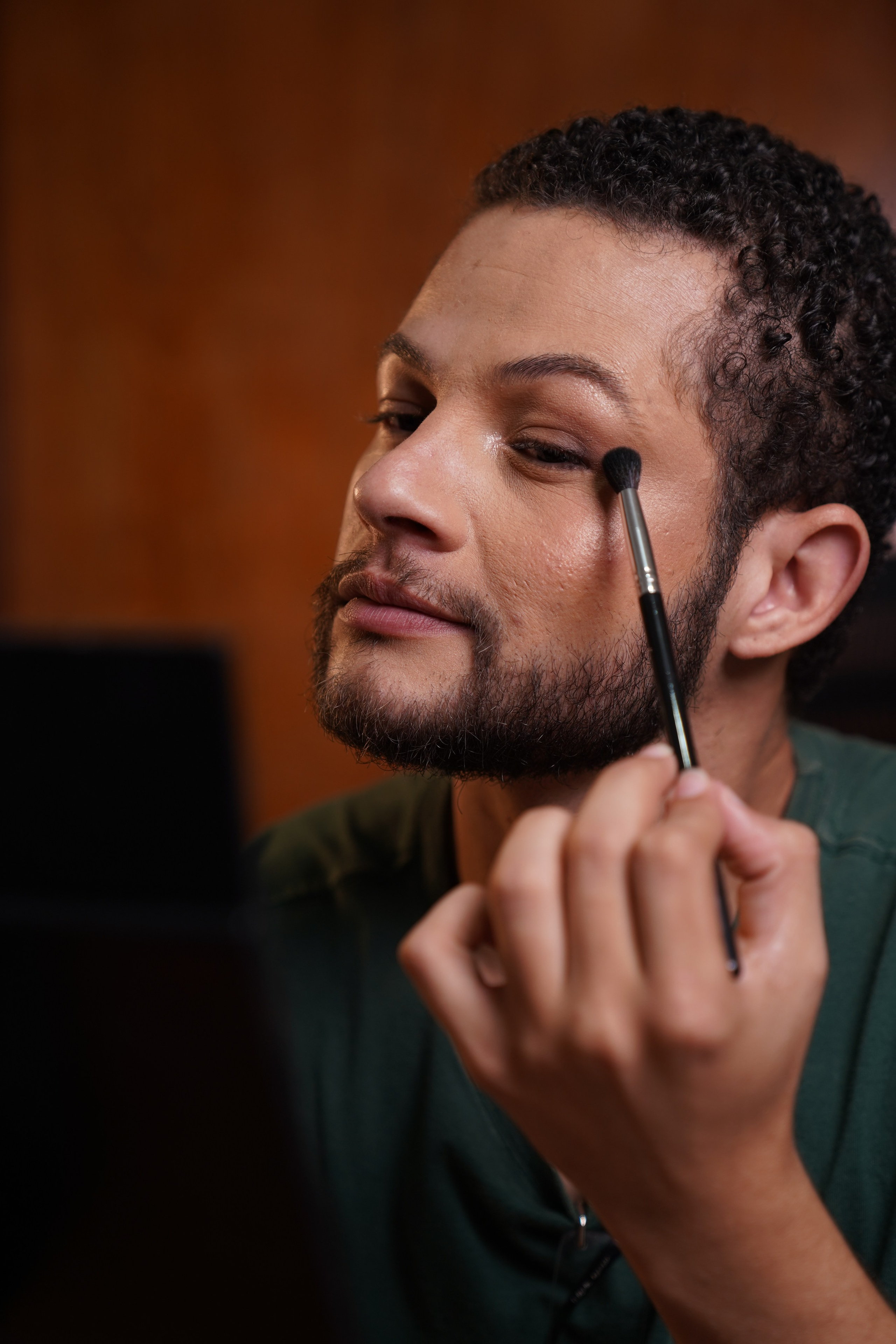 Institucionais. Início