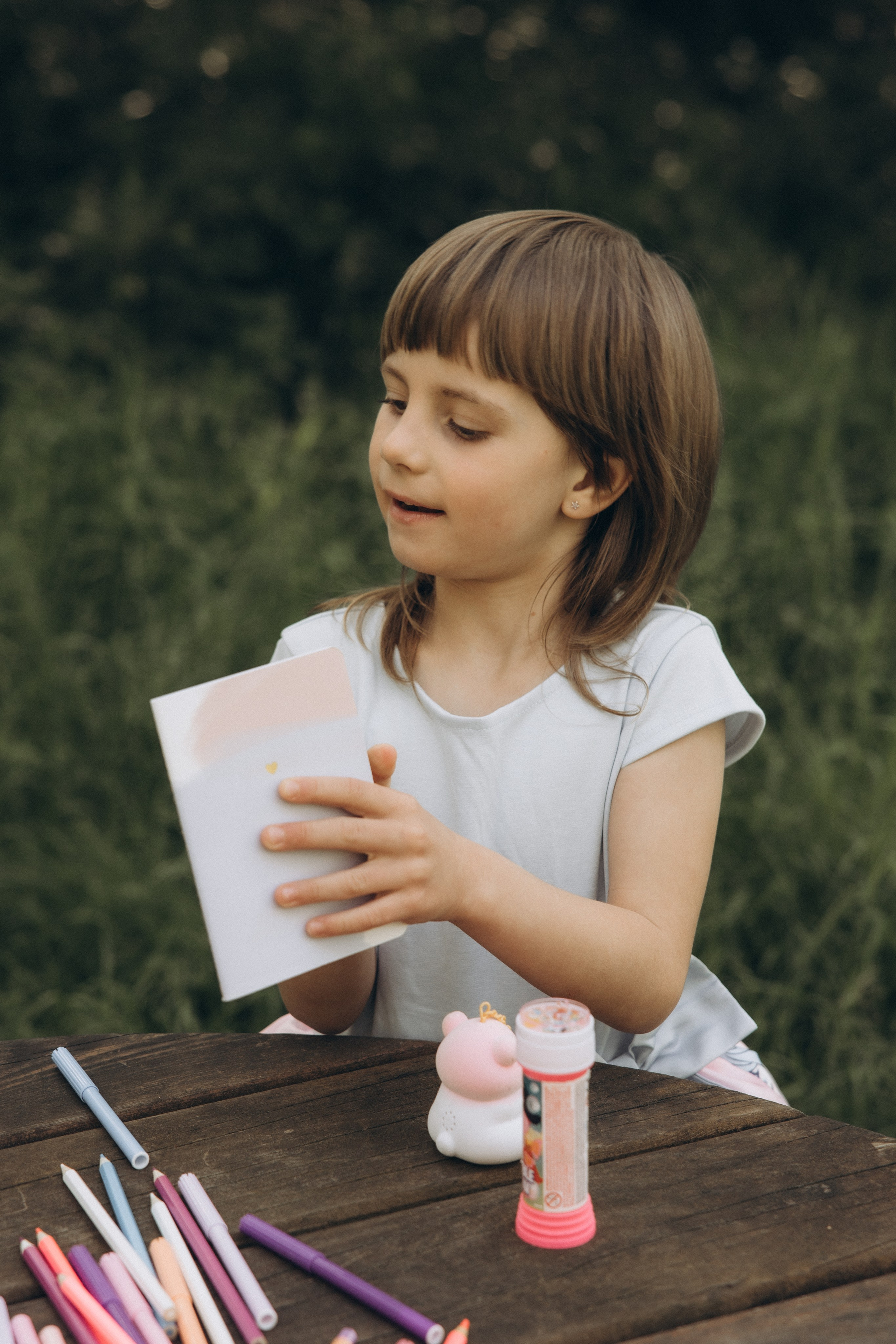 Séance photo en famille Forêt de Bouconne. Eugénie Smirnova — photographe à Toulouse et dans le sud-ouest de la France