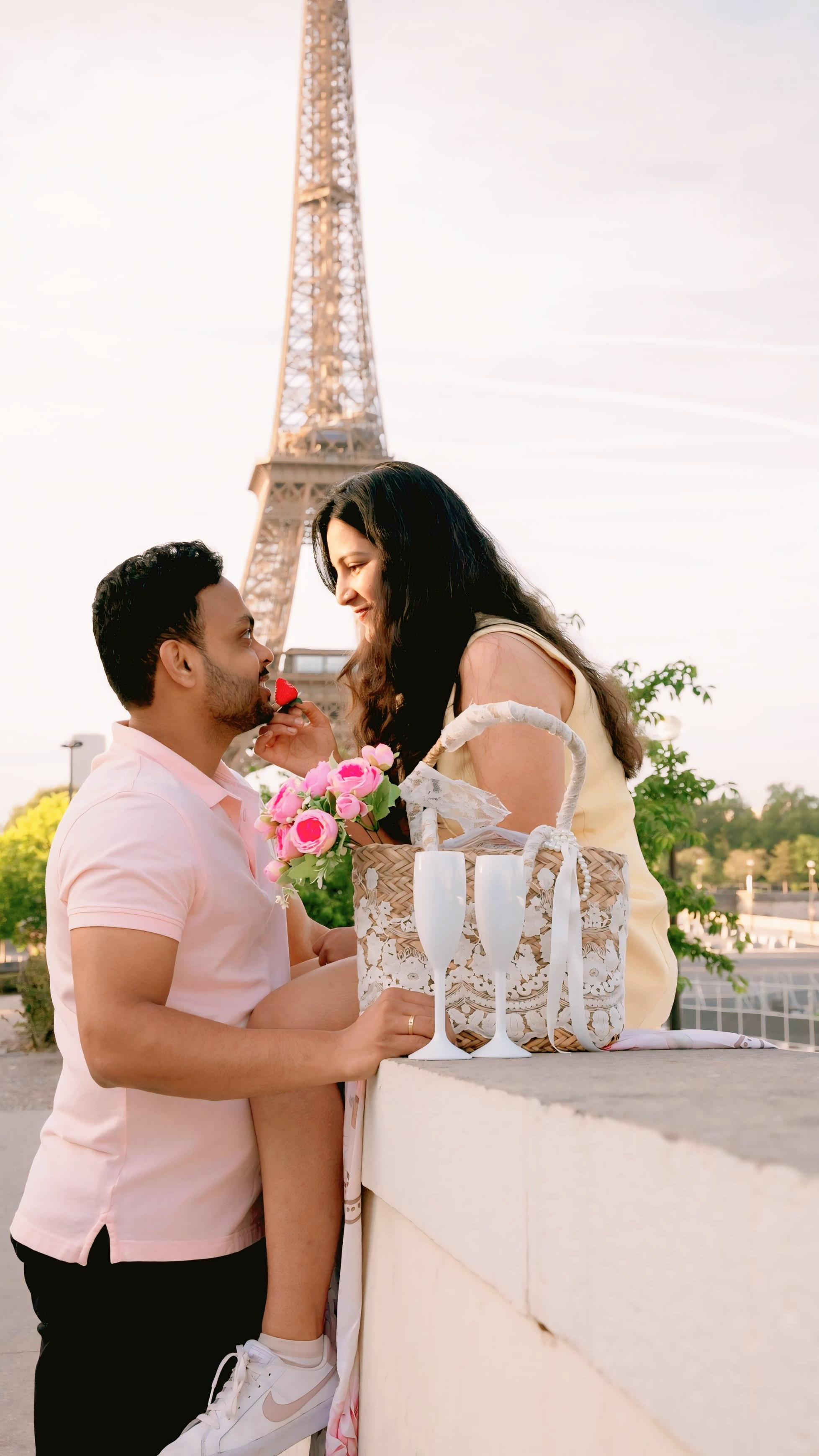 Lovestory photoshoot in Paris. Alina Tagzieva- a photograper in Paris